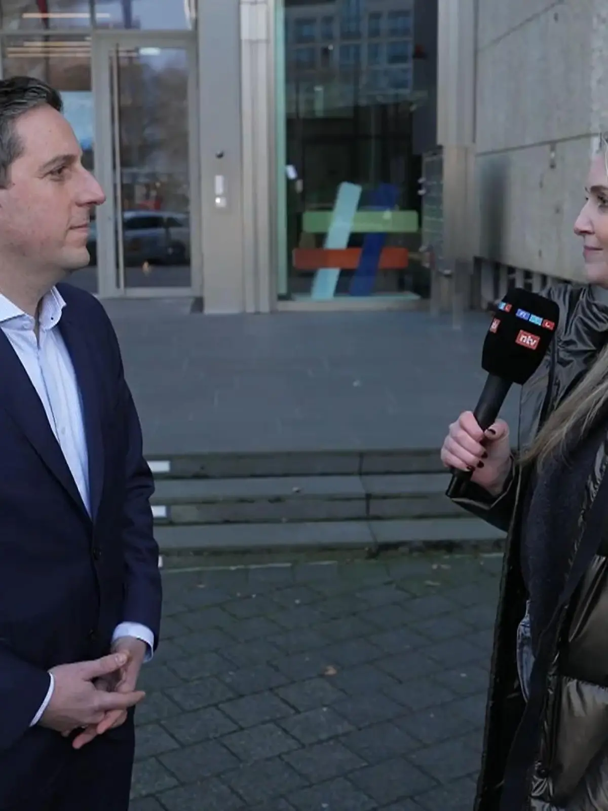 Bild zu: "Was bedeuten neue US-Zölle für NRW?"