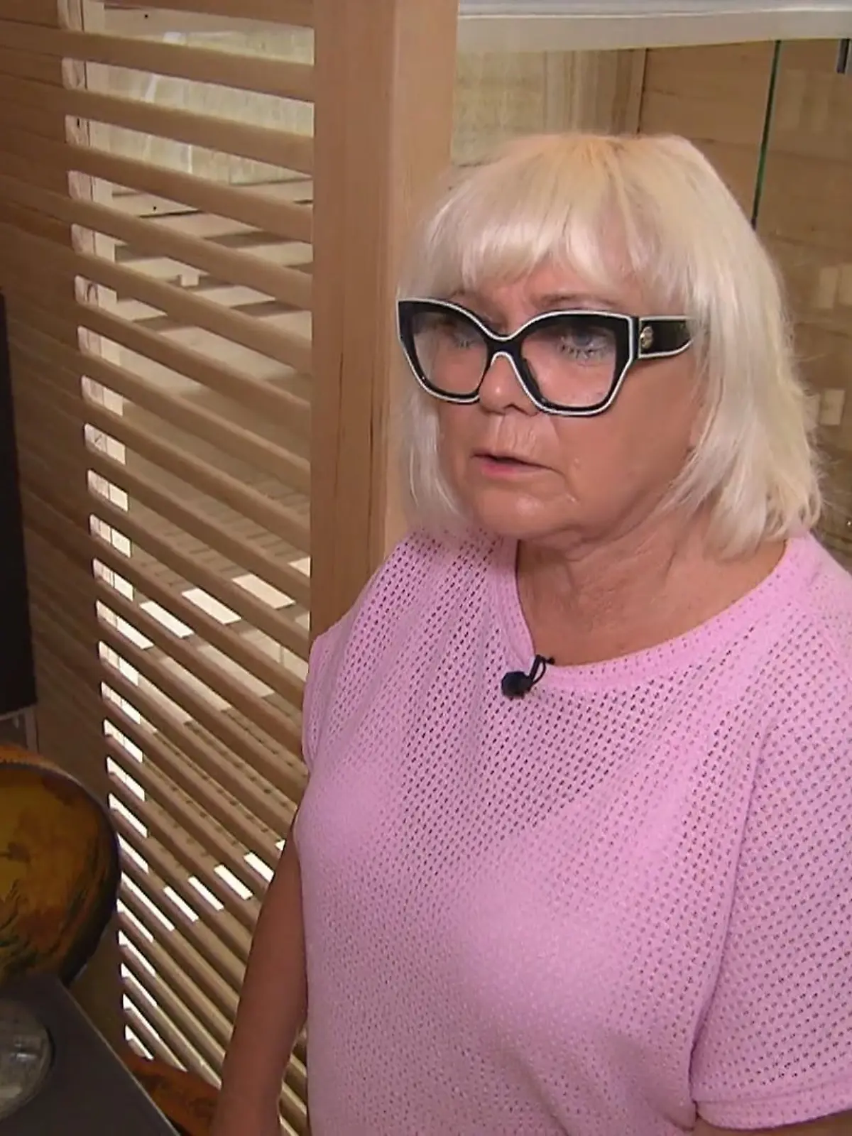 Bild zu: "Petra und ihr Gatte sitzen gerne im Keller"