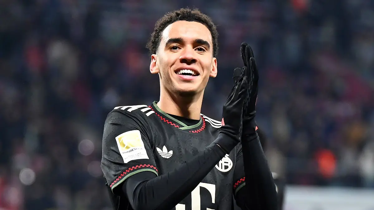 Jamal Musiala strahlt nach seinem Comeback in Leipzig.