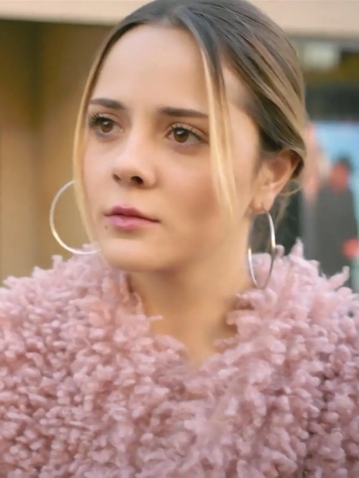 AWZ: Valea trifft unvorbereitet auf ihre totgeglaubte Mutter