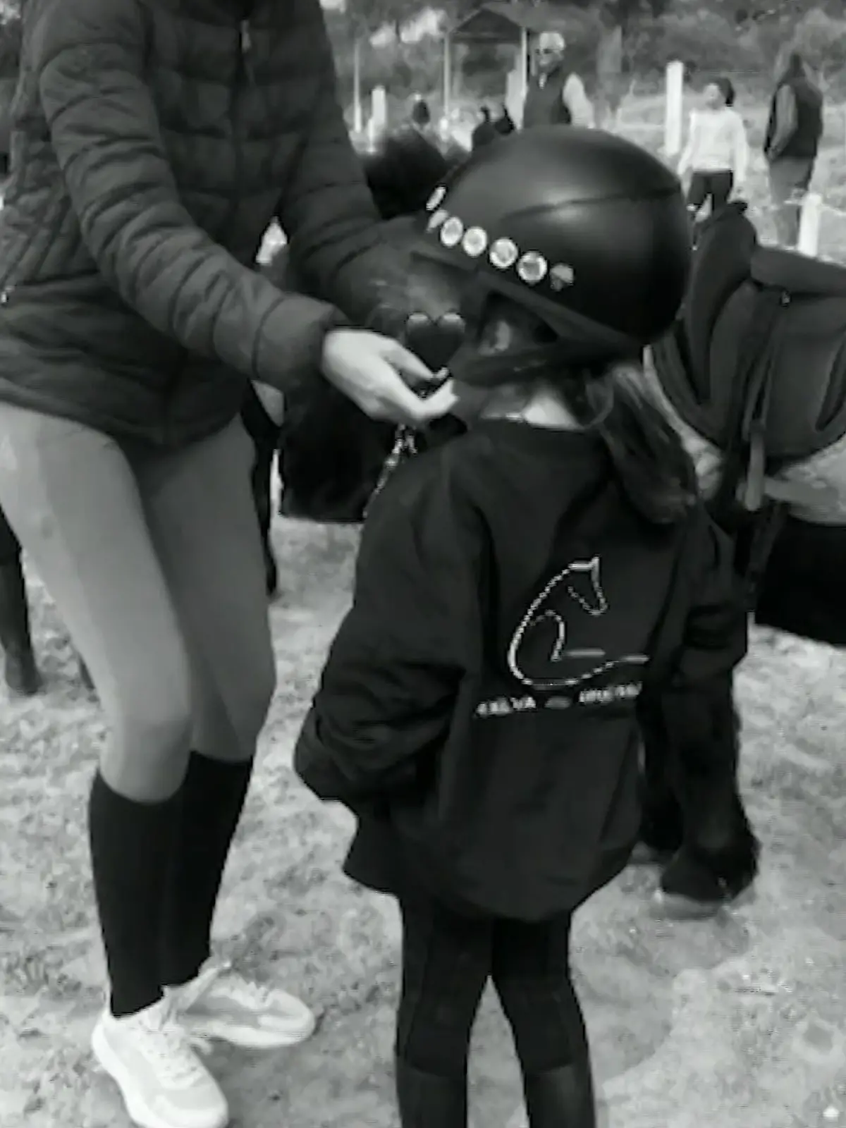 Bild zu: "Cristina (6) verliert ihre ganze Familie beim Zugunglück in Spanien"