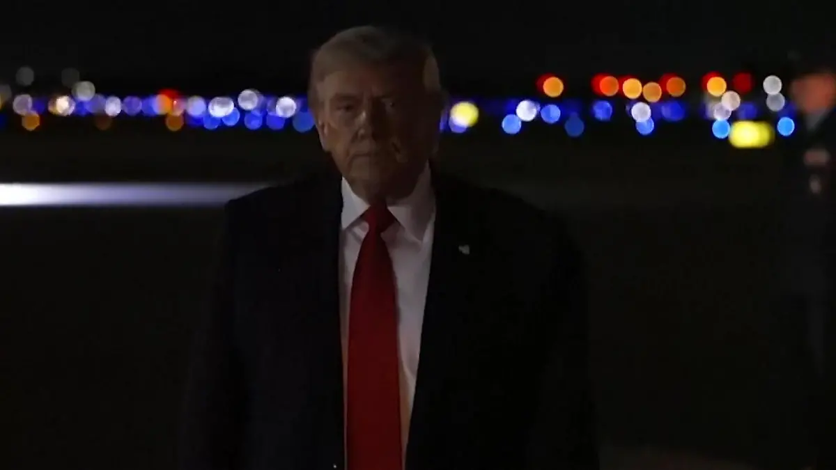 Donald Trump lächerlich gemacht! Aktivisten veräppeln US-Präsidenten Provokante Aktion in Davos