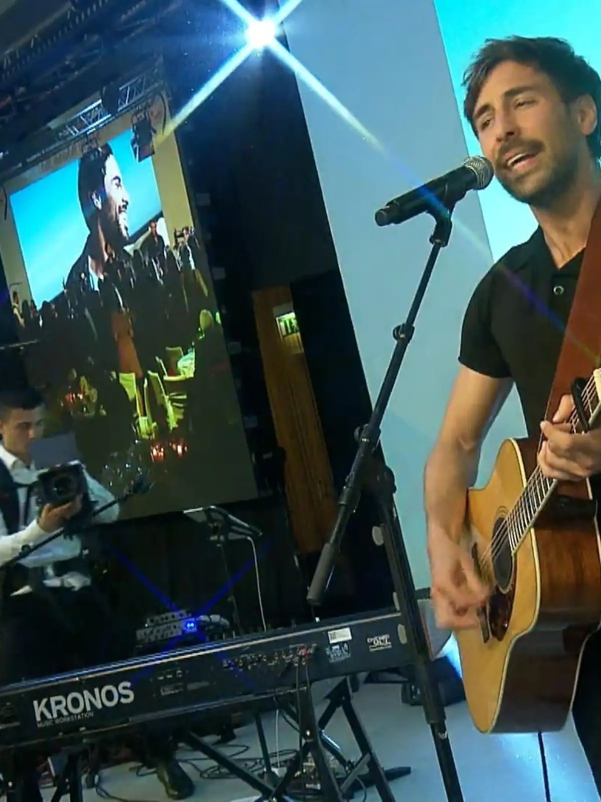 Bild zu: "Max Giesinger bei Charity-Gala"