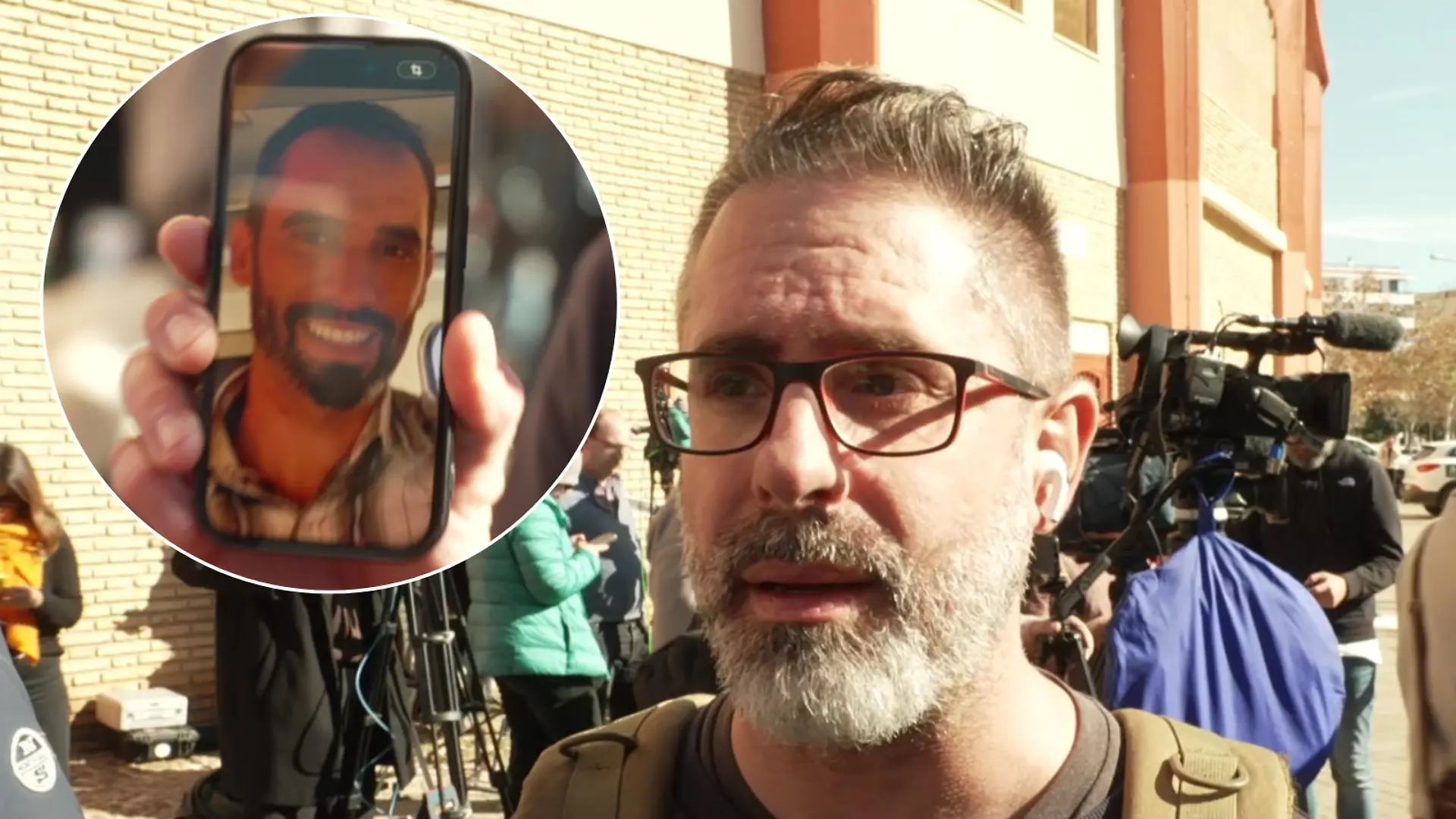 Javier sucht nach dem spanischen Zugunglück verzweifelt nach seinem Schwager.