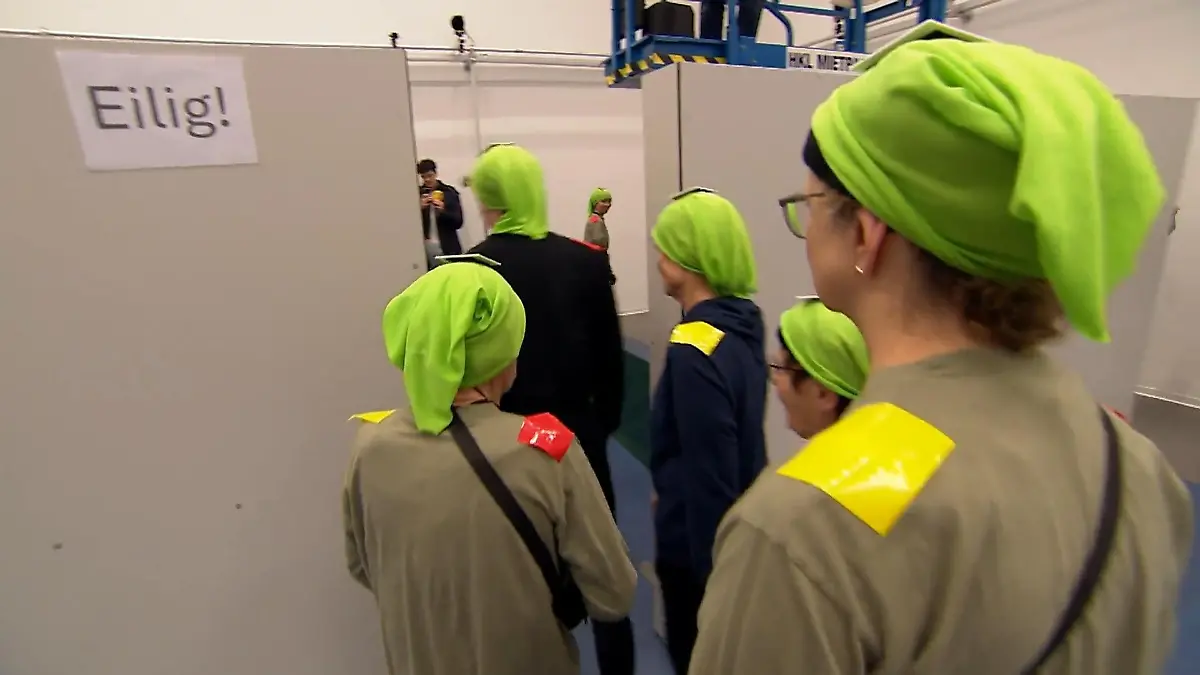 Fu-g-nger-im-Fokus-Wissenschaftler-aus-K-ln-und-J-lich-analysieren-Verhalten-von-Menschen