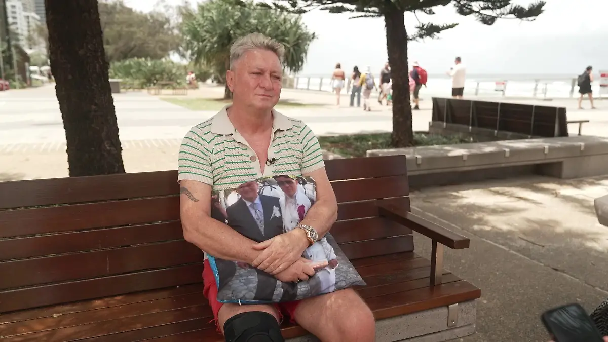 Hubert Fella musste schon bei der Vorstellung seiner Luxusartikel weinen, weil sie ihm so wichtig sind. 