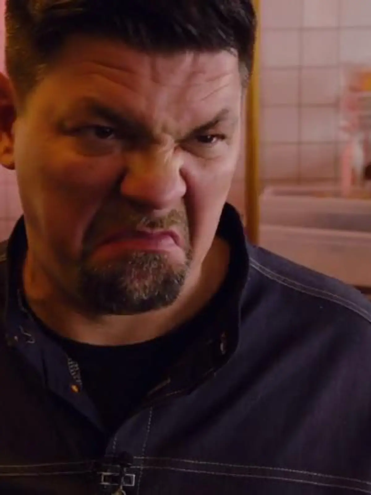 Bild zu: "Mälzers Brühe begeistert, die Nudeln eher weniger"