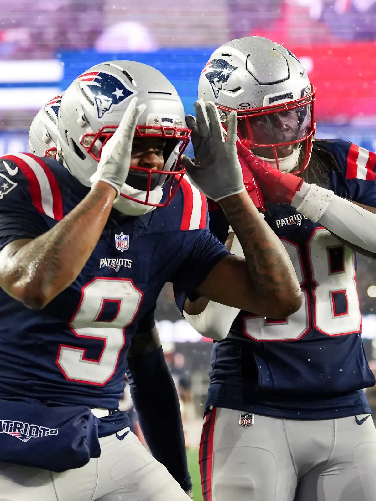 Ziehen die Patriots in den Super Bowl ein? Alle NFL-Playoff-Spiele bei RTL in TV und Stream im Überblick.