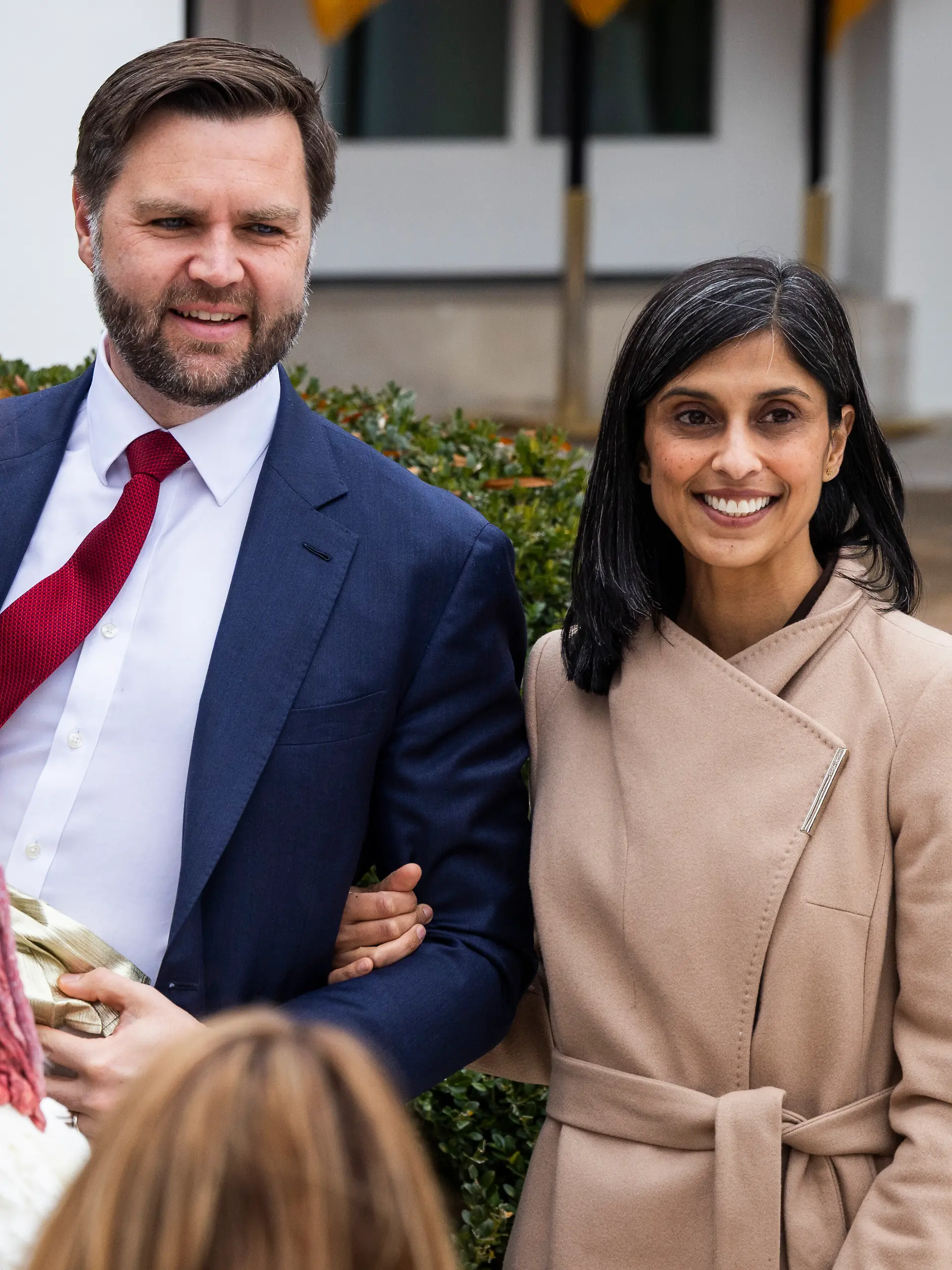 Bild zu: "US-Vizepräsident JD Vance und Frau Usha werden zum vierten Mal Eltern"