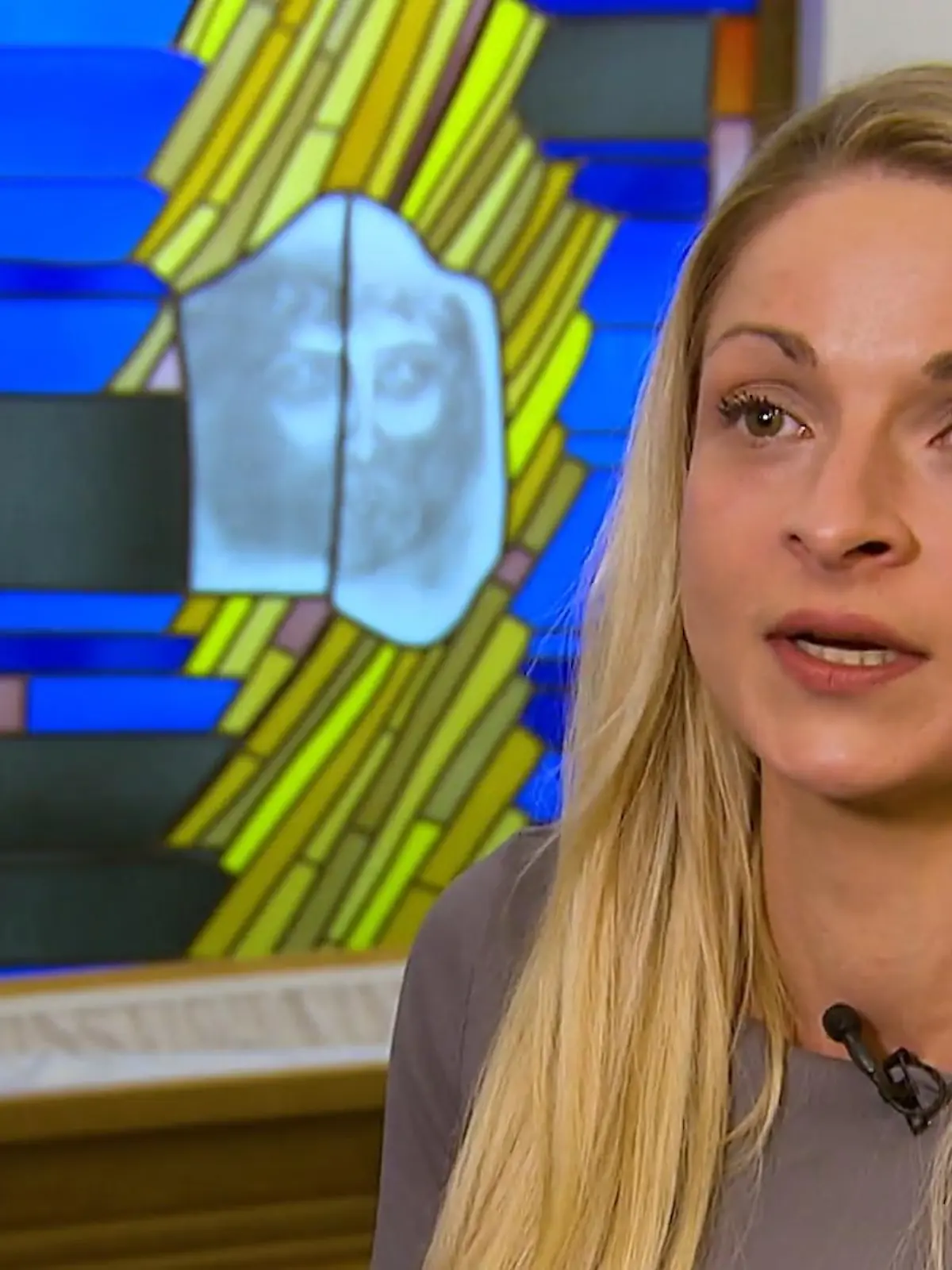 Bild zu: "Schock für trauernde Tochter! Statt Alenas Mutter liegt eine andere Frau im Sarg"