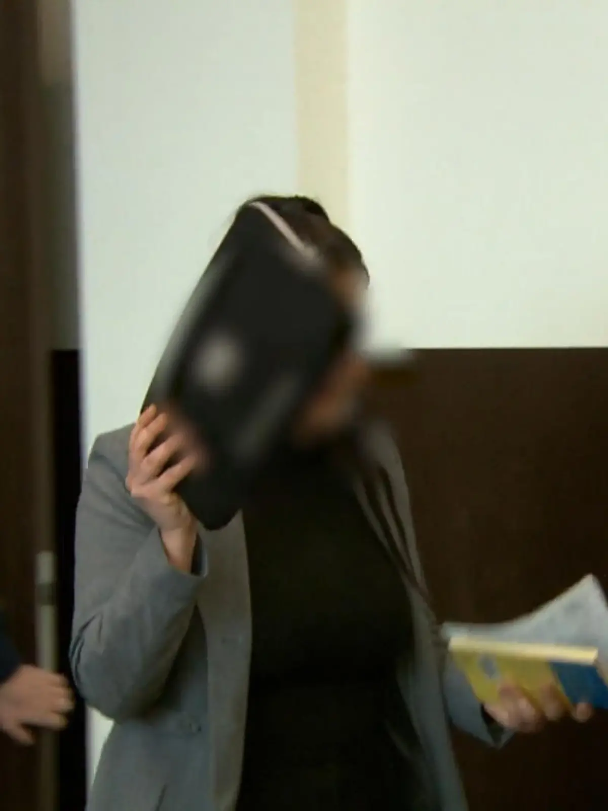 Bild zu: "Partner misshandelt? Prozessauftakt"