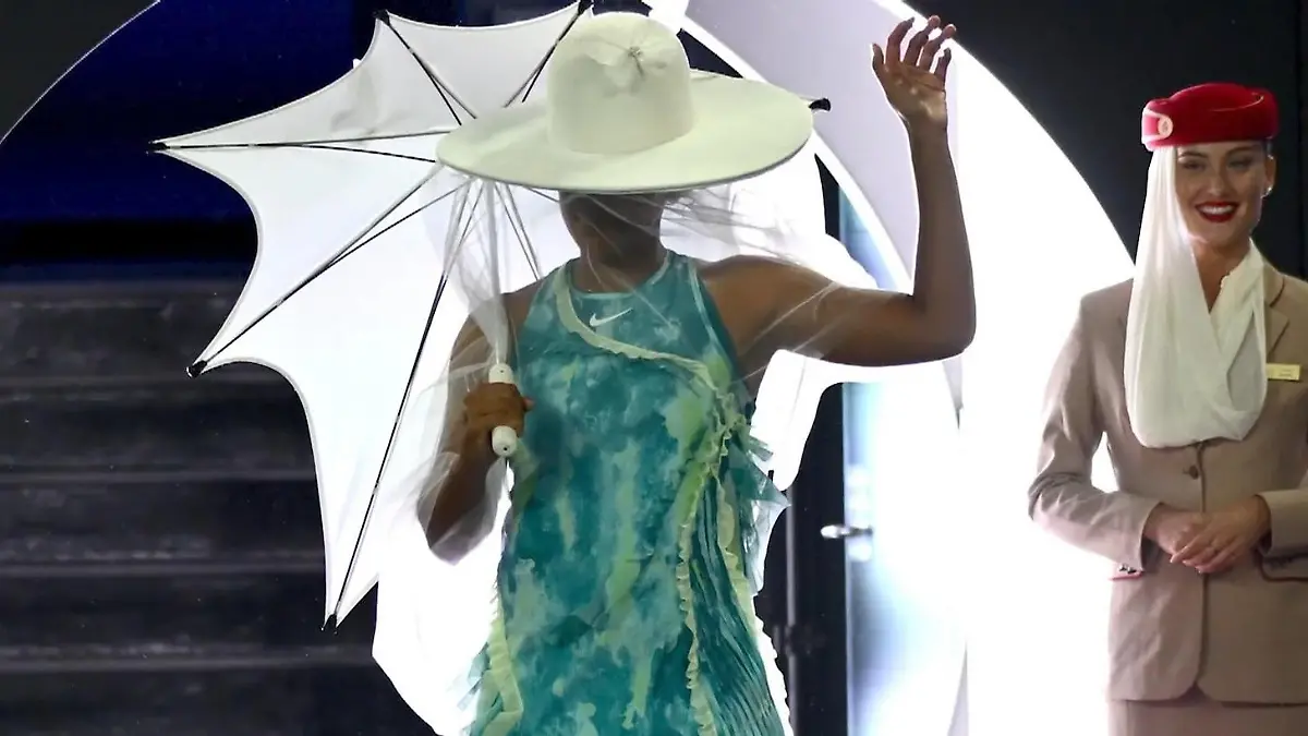 Wie sieht die denn aus? Tennis-Star begeistert mit komischem Quallen-Outfit Naomi Osaka bei den Australian Open