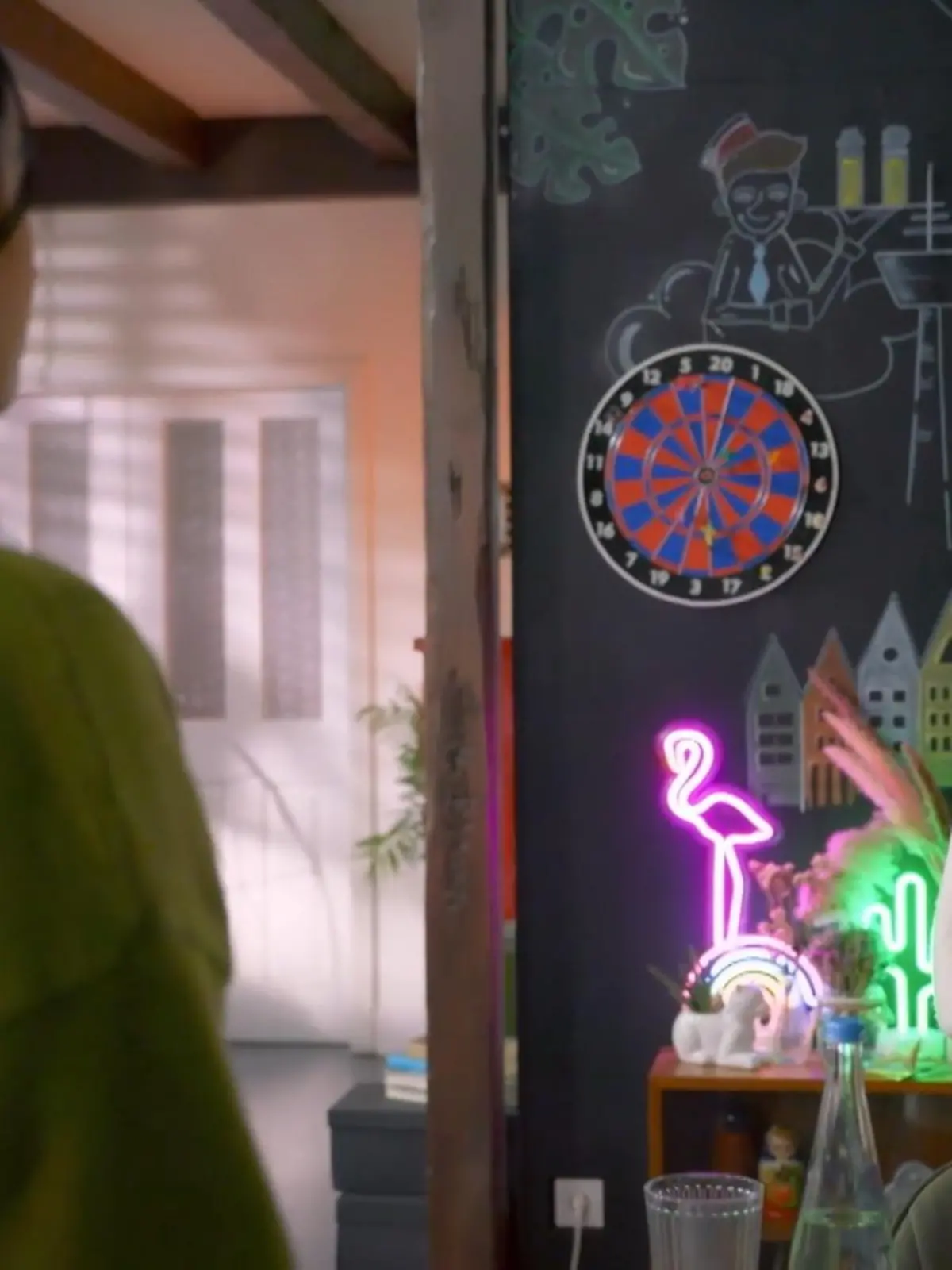 Unter uns: Dana erklärt sich gegenüber Esma