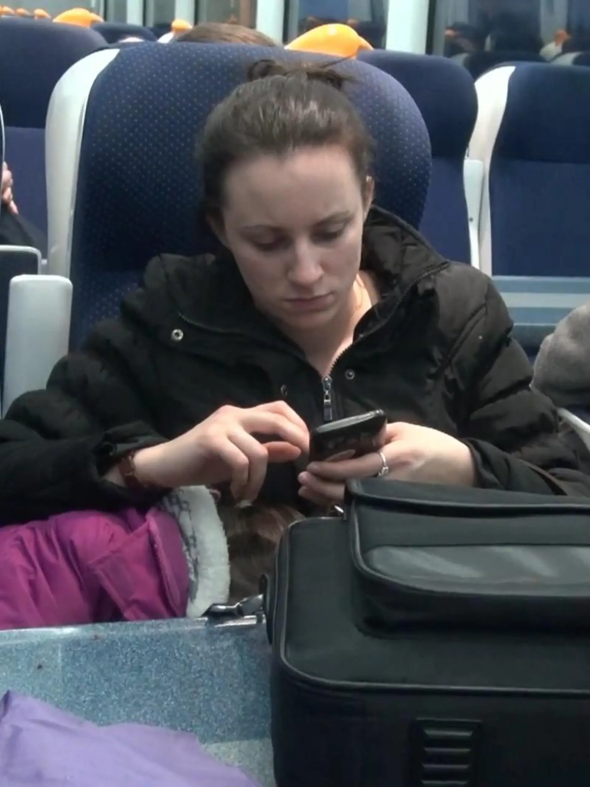 Bild zu: "Svenja in Kaution-Not"