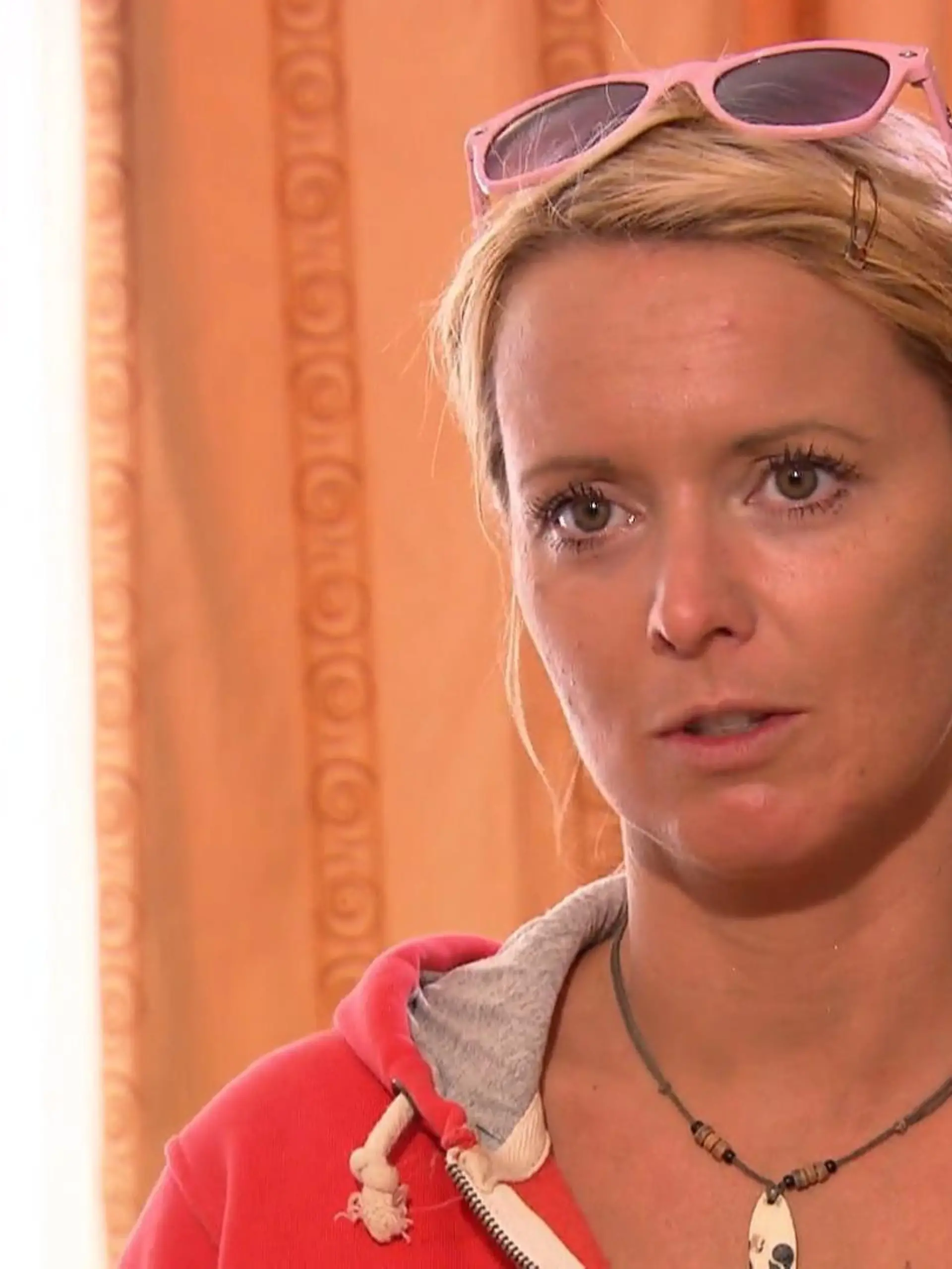 Bild zu: "Janina lernt Fatihs wahres Gesicht kennen"
