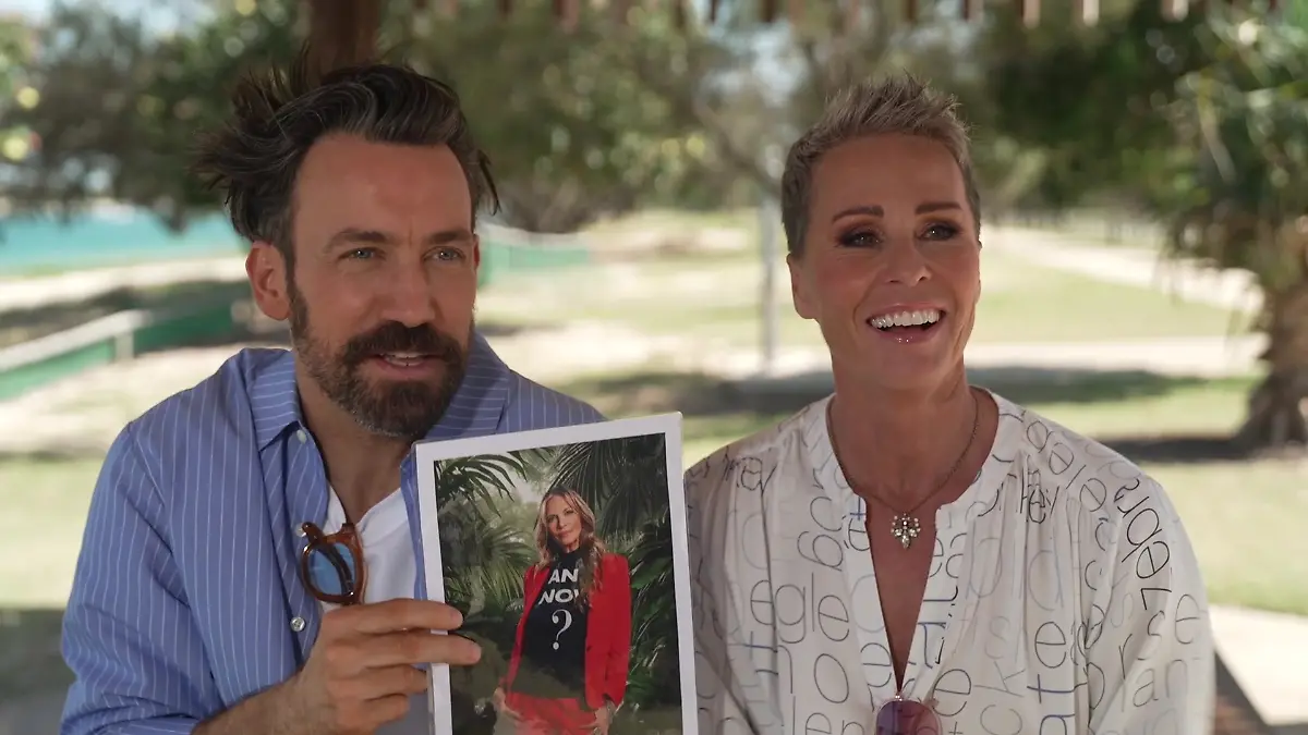 Jan Köppen und Sonja Zietlow nehmen die Dschungelstars 2026 unter die Lupe. 