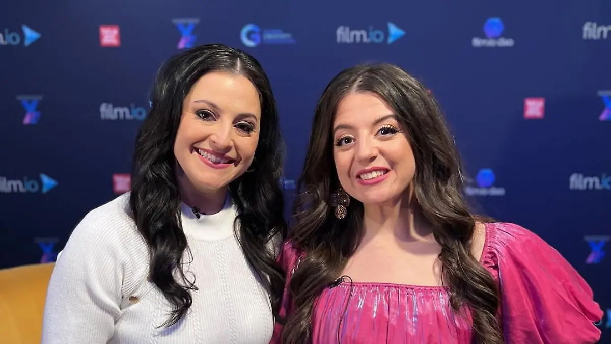 In der Doku „She looks like me” blicken die Schwestern gemeinsam auf ihre unterschiedlichen Kindheiten zurück.