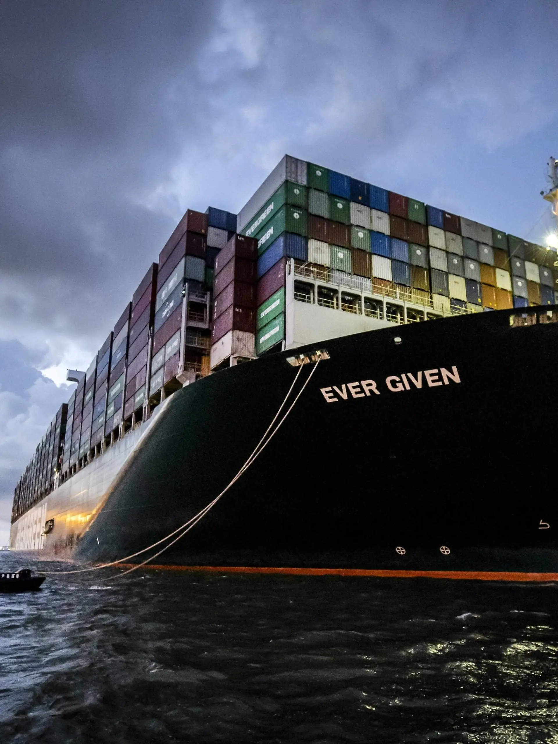 ROTTERDAM - The container ship Ever Given arrives at the ECT Delta terminal in the port of Rotterdam. The ship that blocked the Suez Canal remains in Rotterdam to unload and load containers. REMKO DE WAAL *** ROTTERDAM The container ship Ever Given arrives at the ECT Delta terminal in the port of Rotterdam The ship that blocked the Suez Canal remains in Rotterdam to unload and load containers REMKO DE WAAL PUBLICATIONxINxGERxSUIxAUTxONLY Copyright: xHollandsexHoogtex/xxANPx x434575853x 