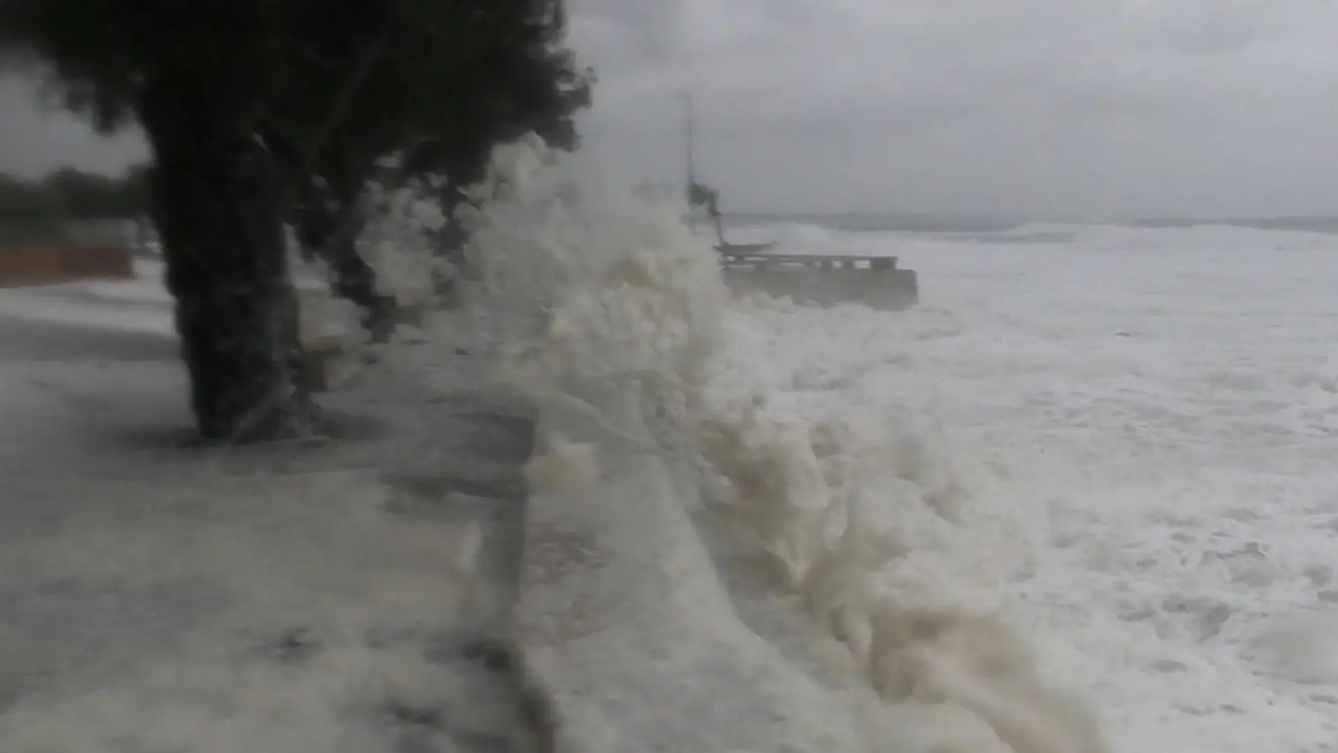 Mallorca im Ausnahmezustand! Heftiges Unwetter wütet auf Urlaubsinsel Sturmtief Harry trifft Balearen