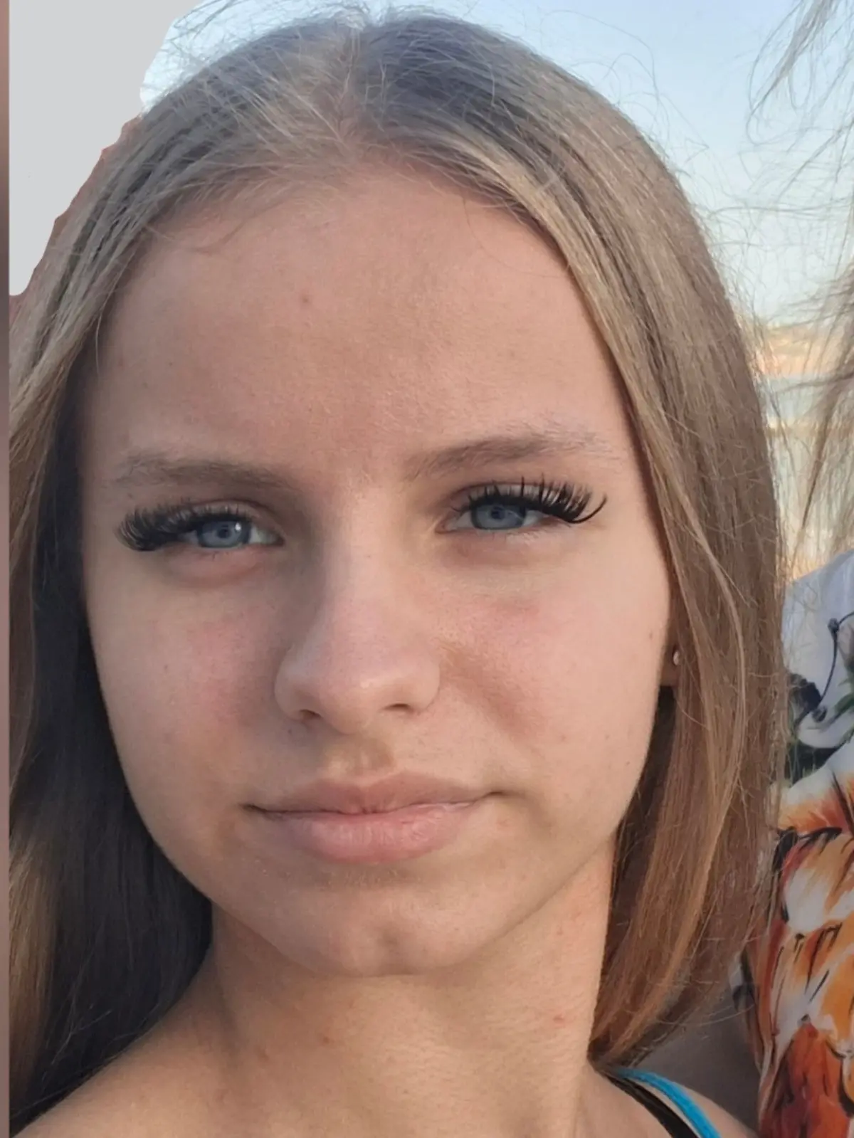 Mit diesem Foto sucht die Polizei nach der vermissten Schülerin.