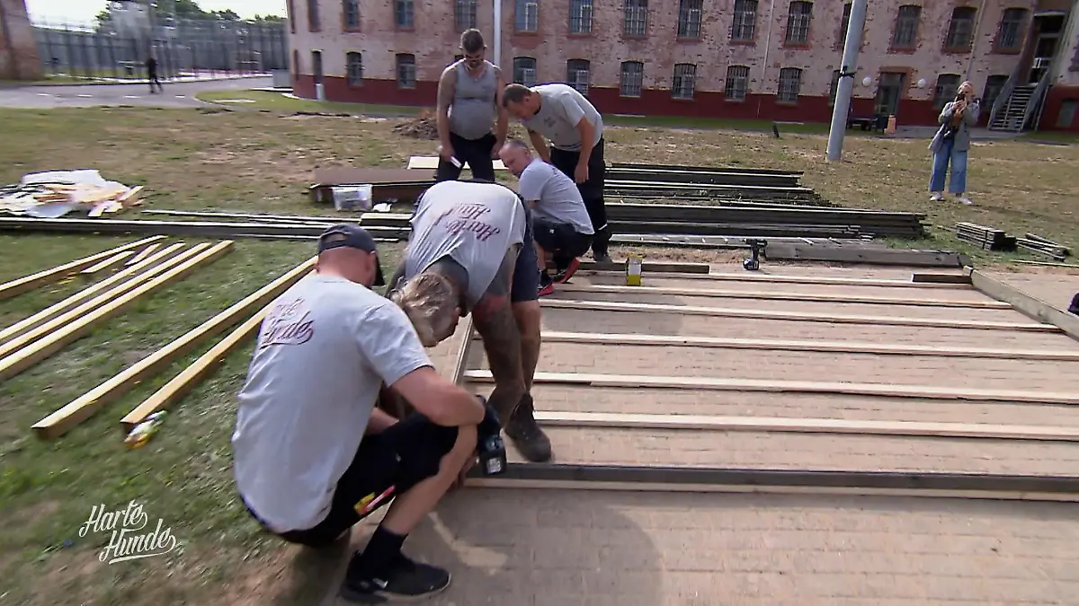JVA-Einsatz mit doppeltem Druck Bauen unter strengen Regeln