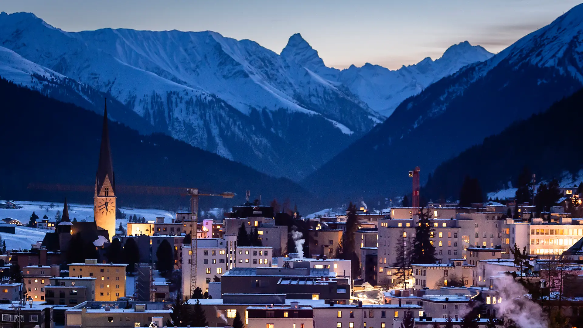 Jedes Jahr im Januar richjten sich die Auegn der Welt auf den malerischenSchhweizer Alpenort Davos