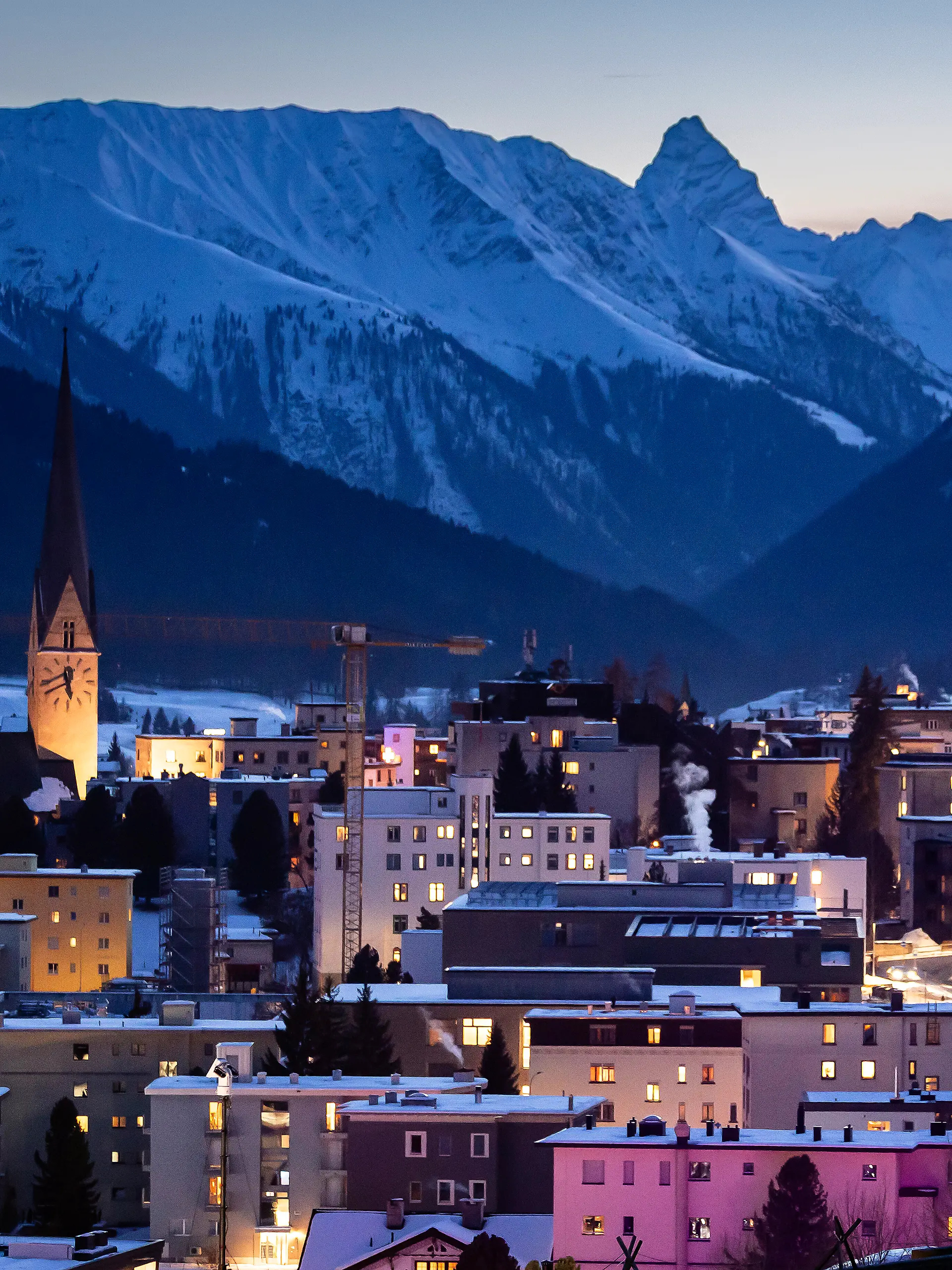 Jedes Jahr im Januar richjten sich die Auegn der Welt auf den malerischenSchhweizer Alpenort Davos 