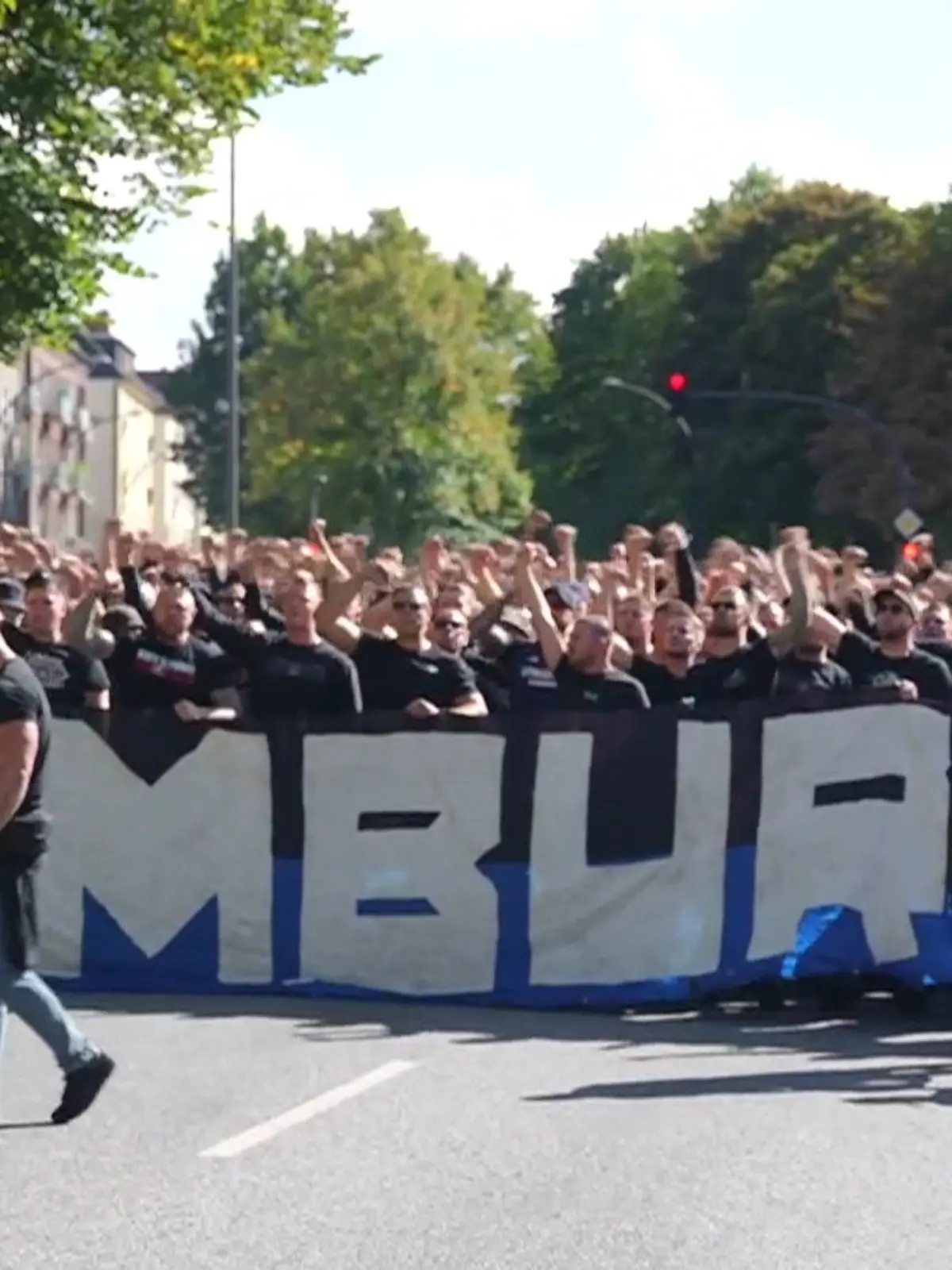 Bild zu: "Derby-Kracher in Hamburg – Schafft der Dino die Wende gegen St. Pauli?"