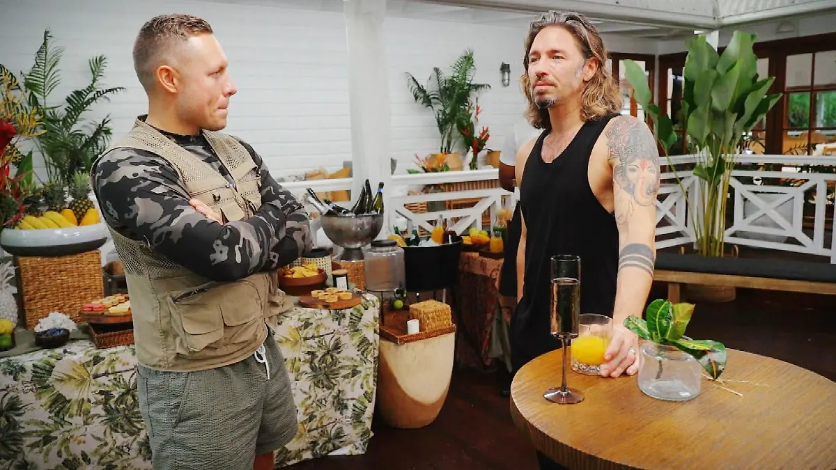 Dschungelcamp 2026: Patrick Romer und Umut Tekin gehen bei der Begrüßung  auf Gil Ofarim los