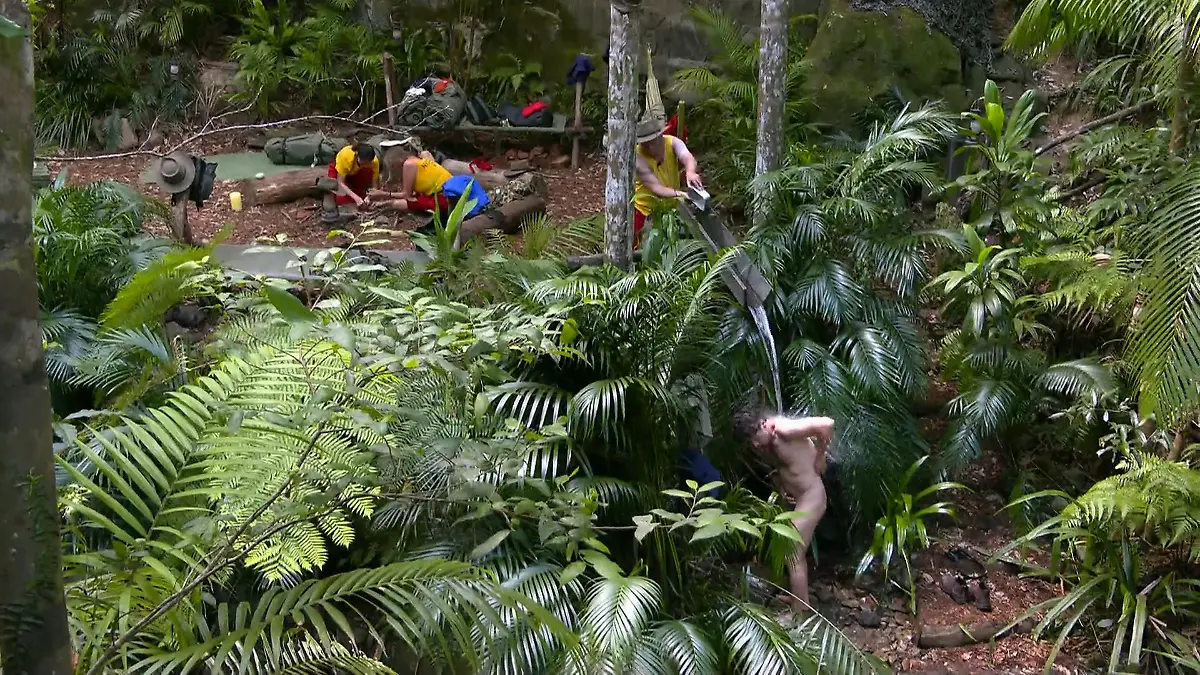 Hubert hilft Stephen gerne beim (Nackt-)Duschen "Ist schon sehr attraktiv"