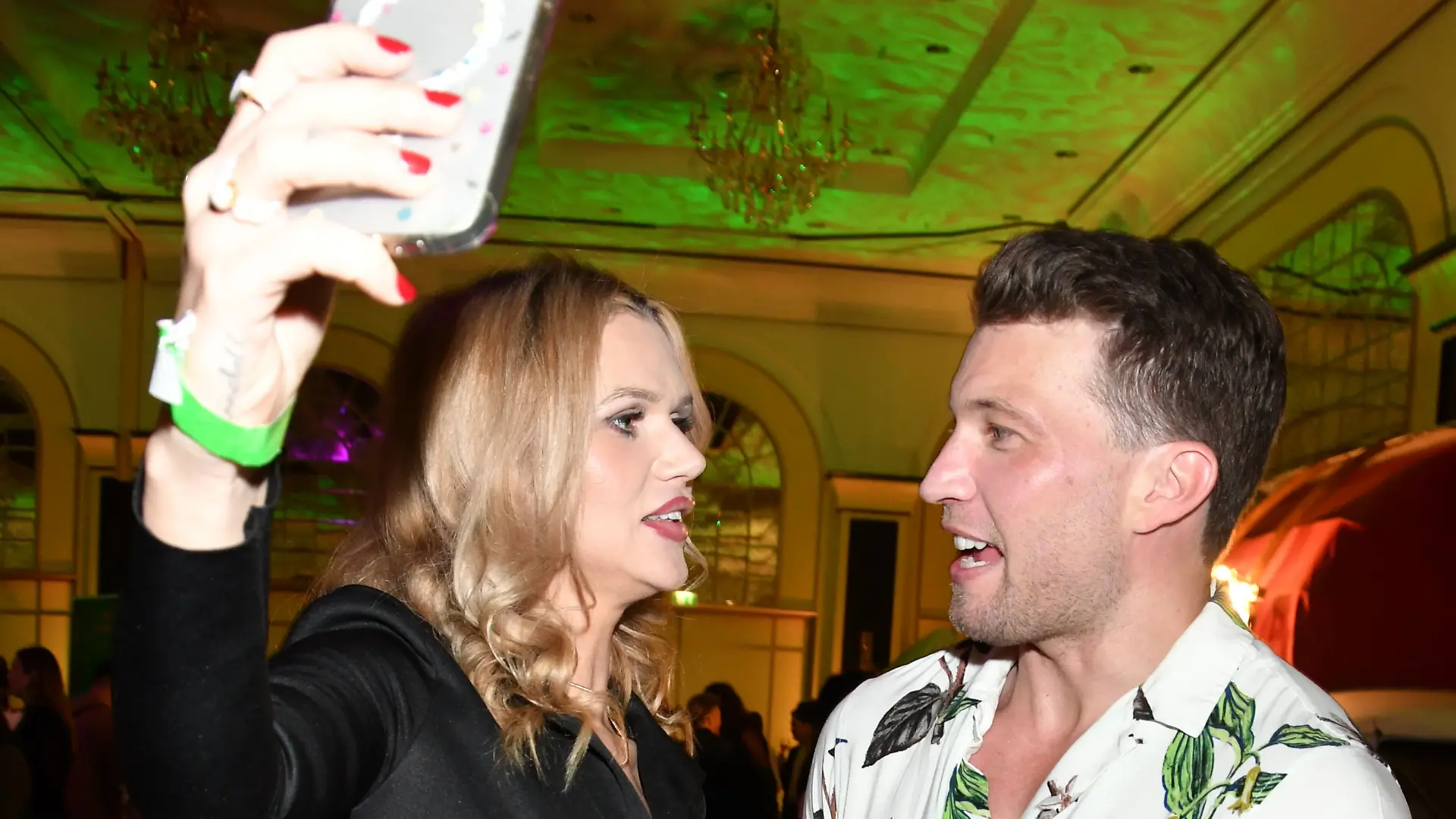 Sara Kulka and Raul Richter bei der Dschungelparty von Julian F.M. Stoeckel am 23. Januar 2026 im JW Marriott Hotel in Berlin