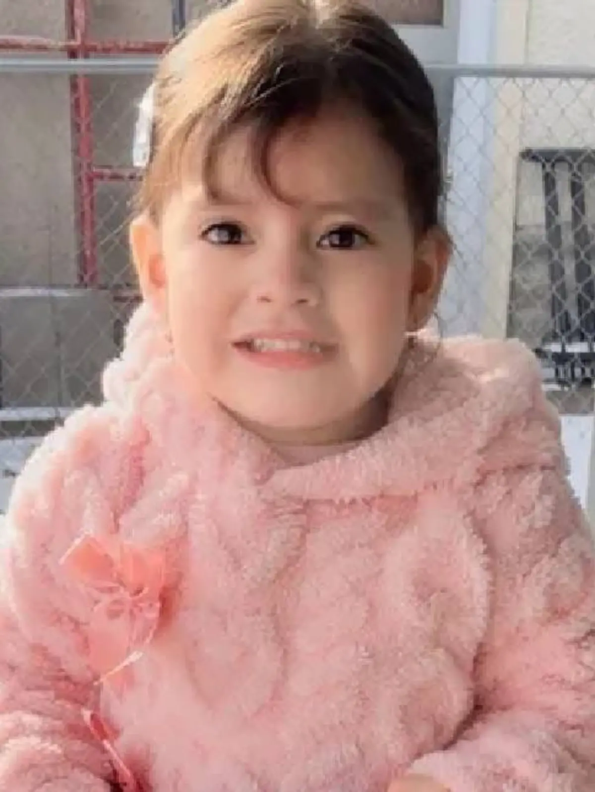 Chloe (2) wurde in den USA zusammen mit ihrem Vater festgenommen 