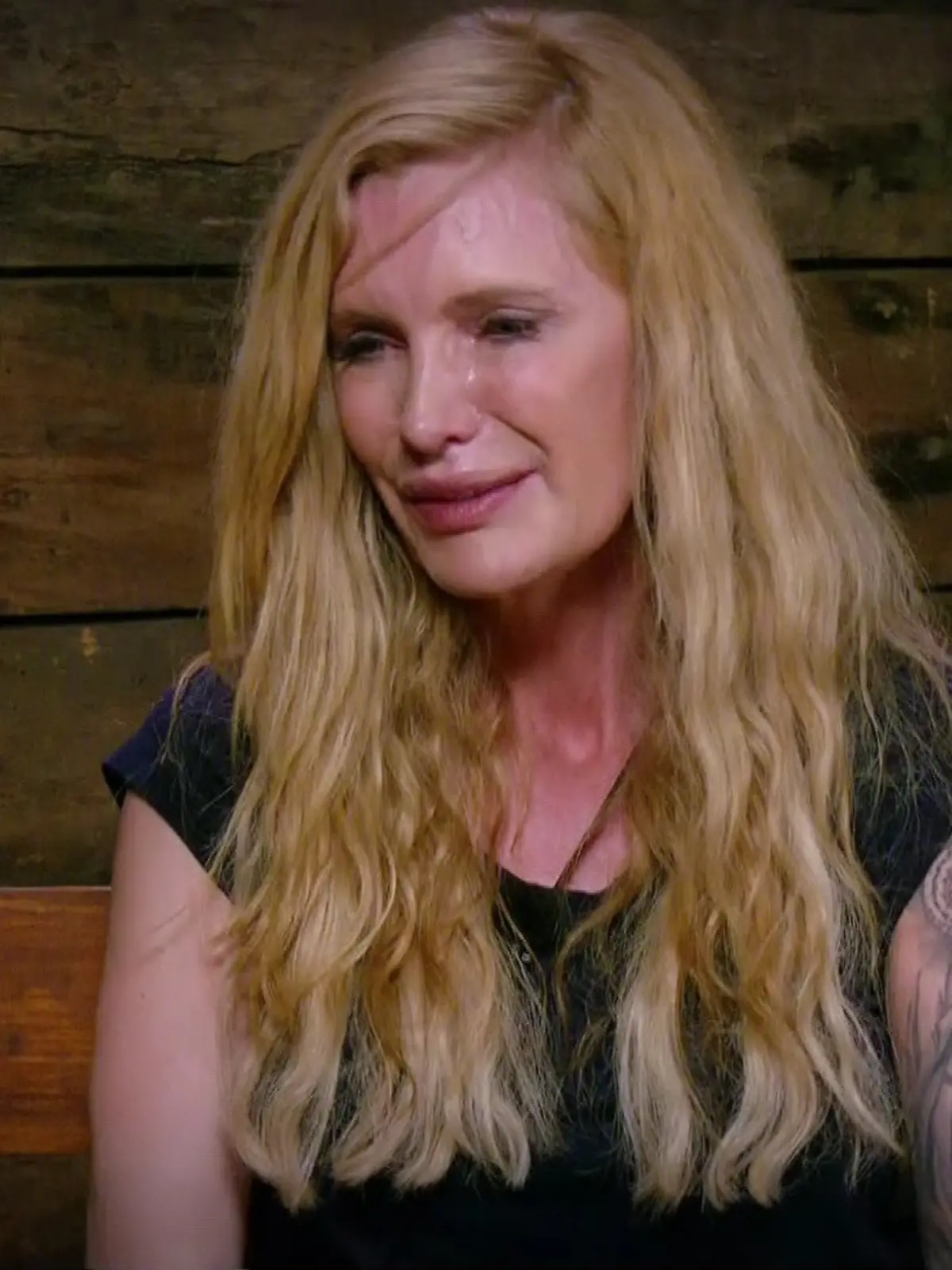 Mirja du Mont erzählt im Dschungelcamp von ihren gesundheitlichen Problemen, mit denen sie in den letzten Jahren zu kämpfen hatte.
