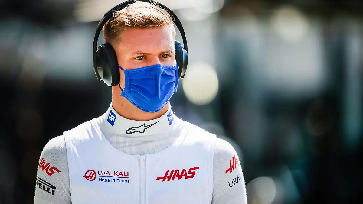 SCHUMACHER Mick ger, Haas F1 Team VF-21 Ferrari, portrait during the Formula 1 Pirelli British Grand Prix 2021, 10th round of the 2021 FIA Formula One World Championship, WM, Weltmeisterschaft from July 16 to 18, 2021 on the Silverstone Circuit, in Silverstone, United Kingdom - FORMULE 1 : Grand prix de Grande Bretagne - Course - Silverstone - 18/07/2021 DPPI/PANORAMIC PUBLICATIONxNOTxINxFRAxITAxBEL 00121021__V2_4198
