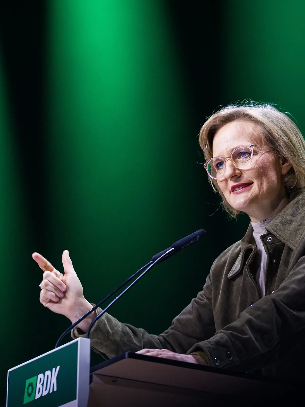 Bild zu: "Riesiger Streit bei den Grünen: Jetzt schießt die Parteichefin gegen den Jugendchef wegen Kritik an Özdemir"