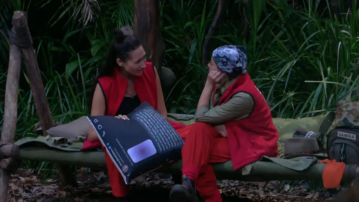 Die Stimmung kippt: Samira stellt Eva zur Rede Konfrontation am Lagerfeuer