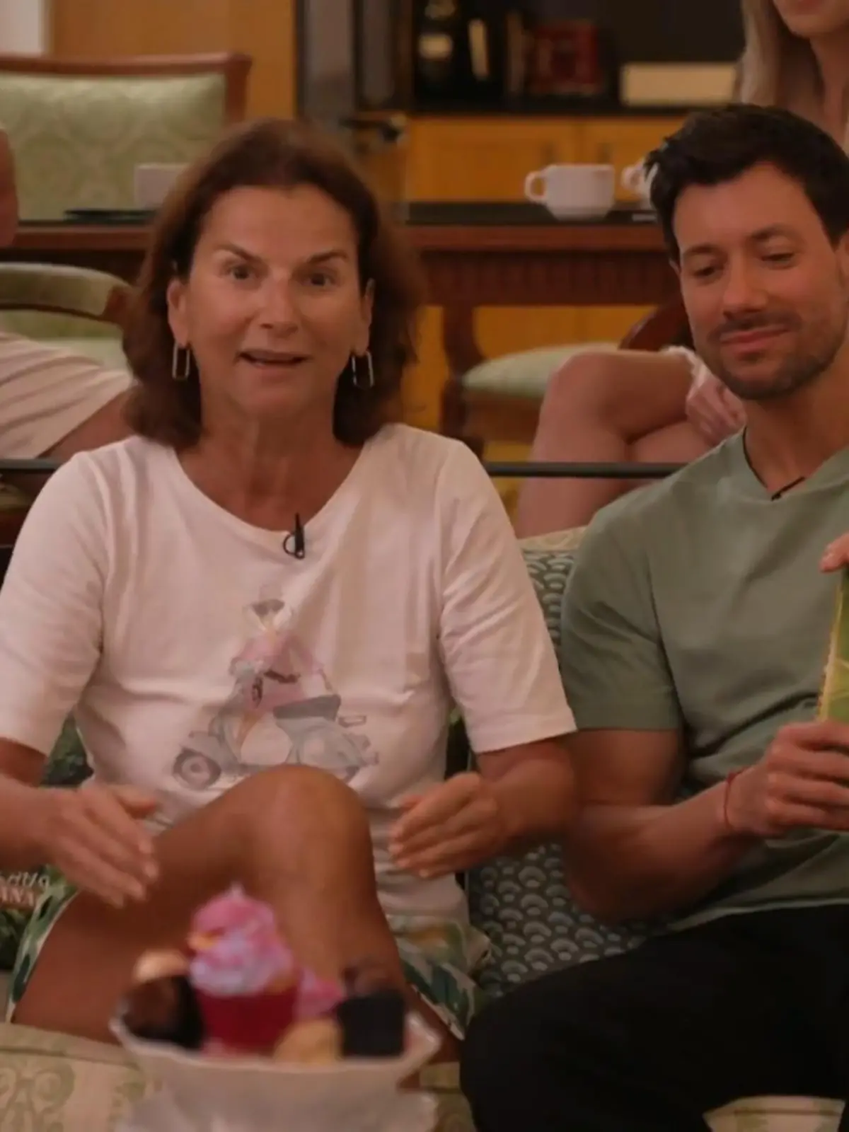 Bild zu: "Hier schießt Claudia Obert gegen Samira Yavuz"