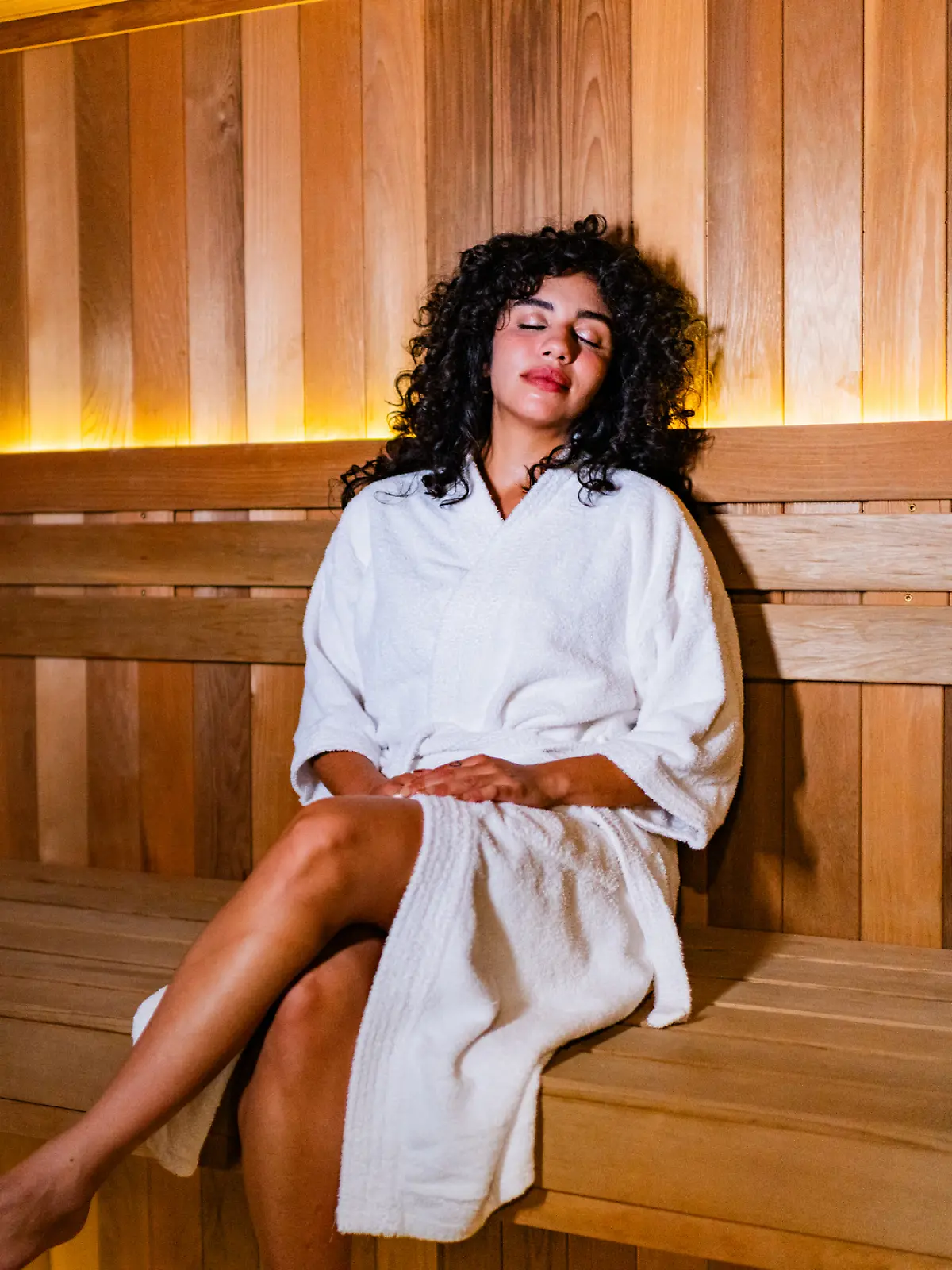 Frau in der Sauna (Symbolfoto)