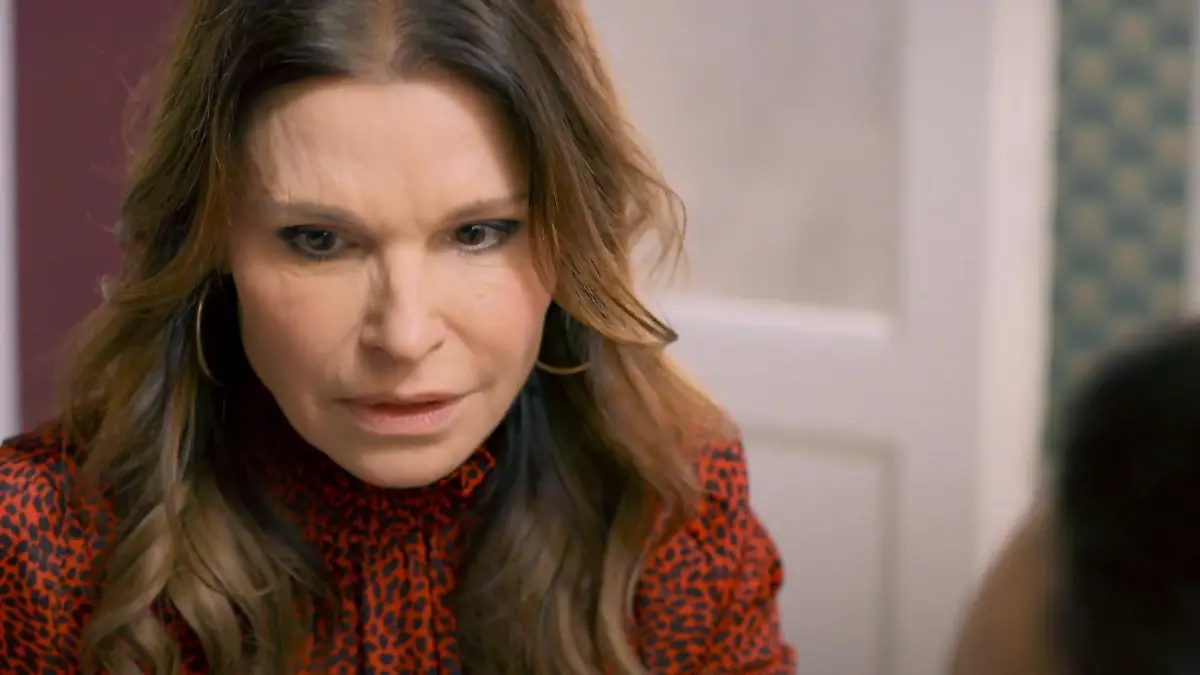 Britta ist in großer Sorge um ihre Mutter „Unter uns”-Spoiler