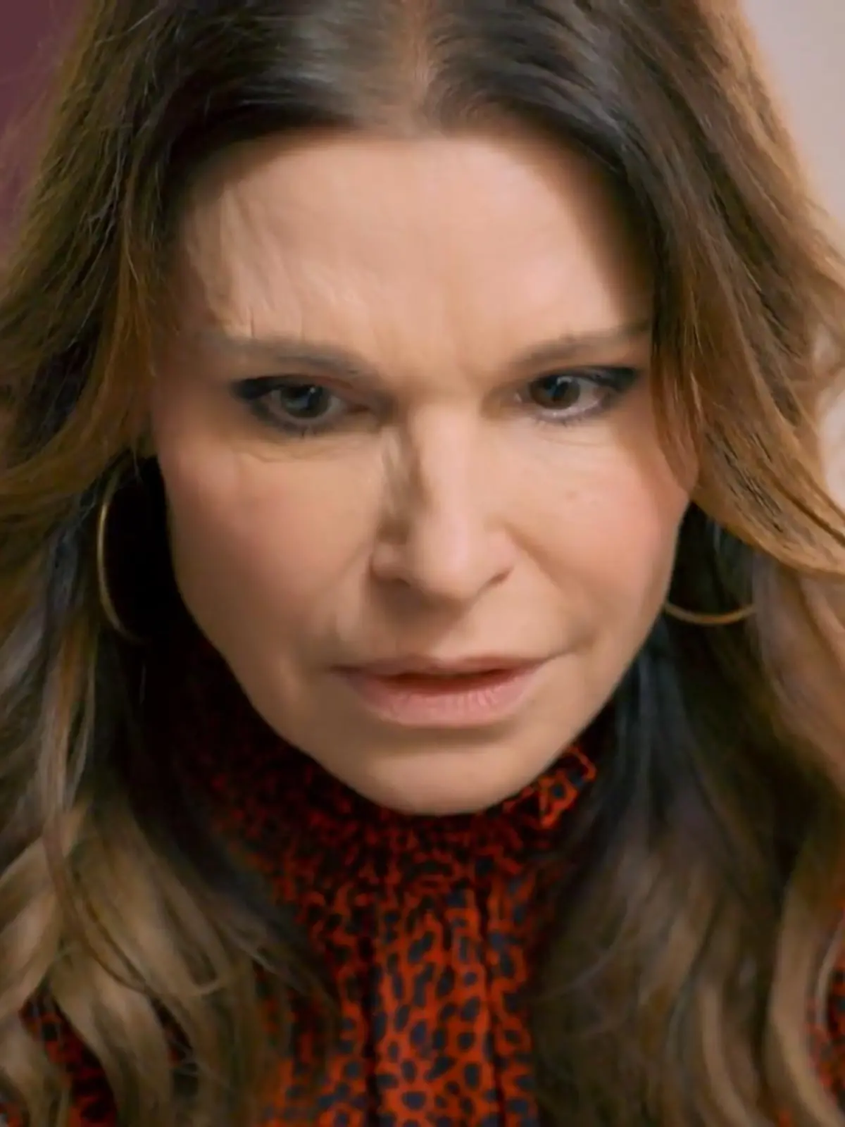 Britta macht sich Sorgen um ihre Mutter. 