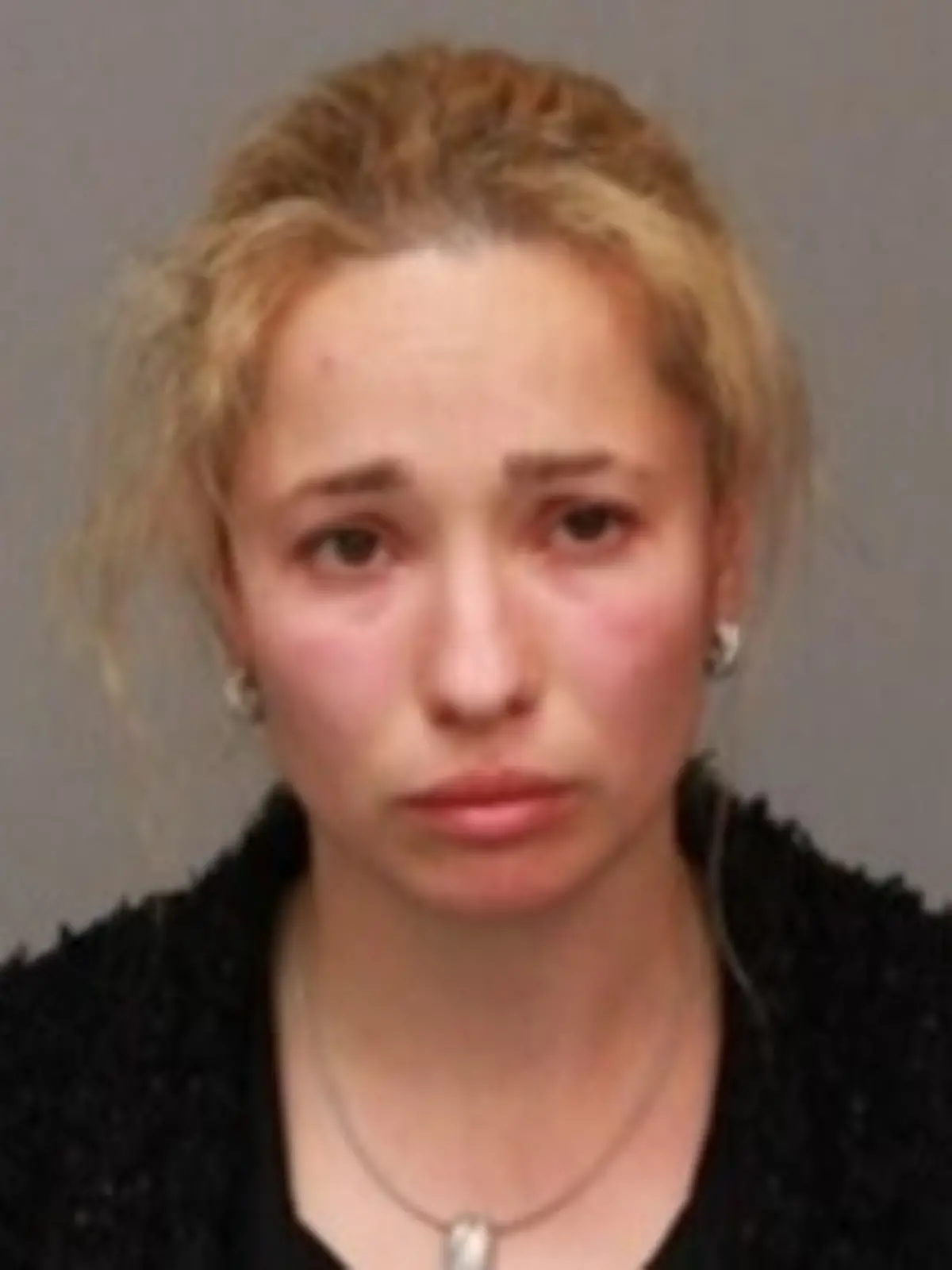 Mariana M. alias Schamanin Amela wird per Haftbefehl gesucht