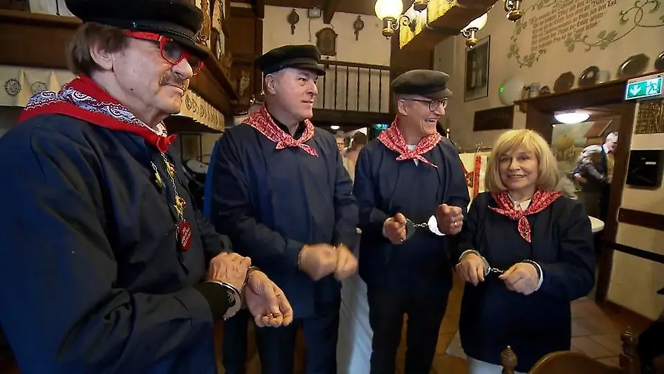 Promis-auf-der-Anklagebank-Tennengericht-mit-einzigartiger-Tradition