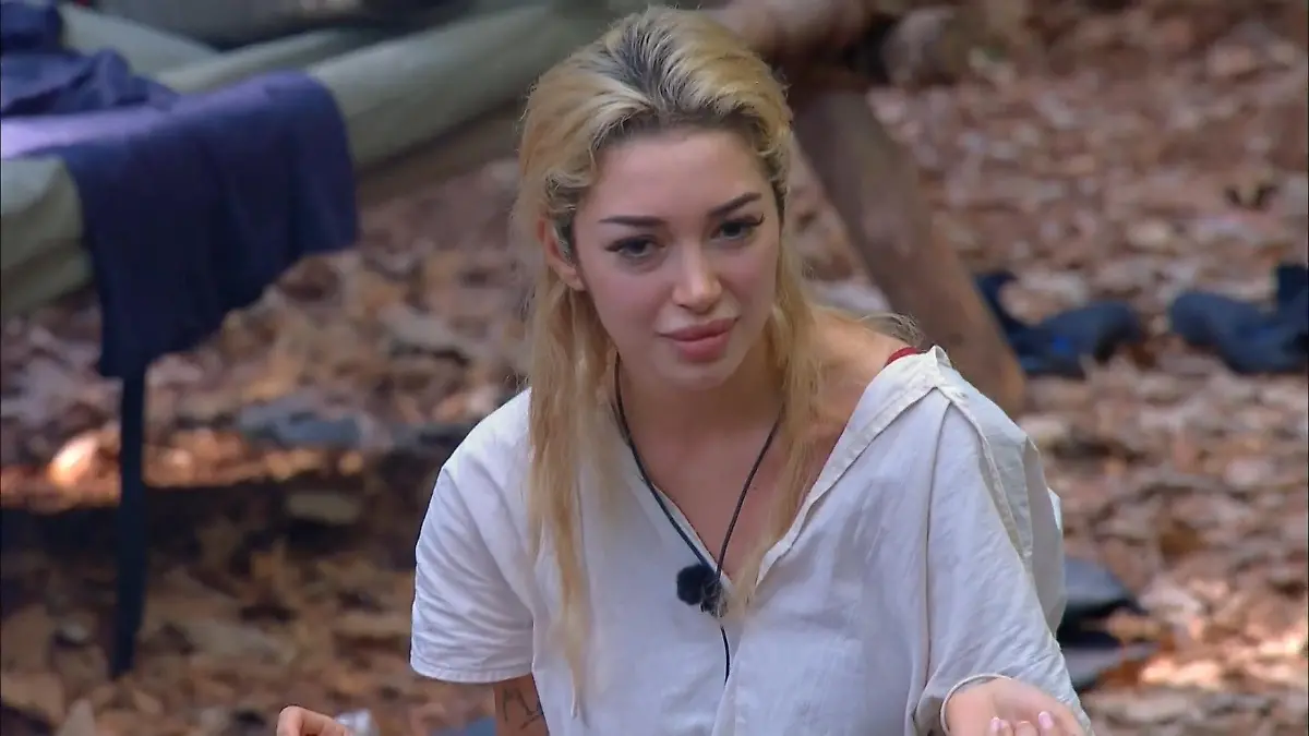 Schon wieder! Ariel zofft sich mit Eva: „An deiner Stelle würde ich mich schämen!" Dschungelcamp 2026