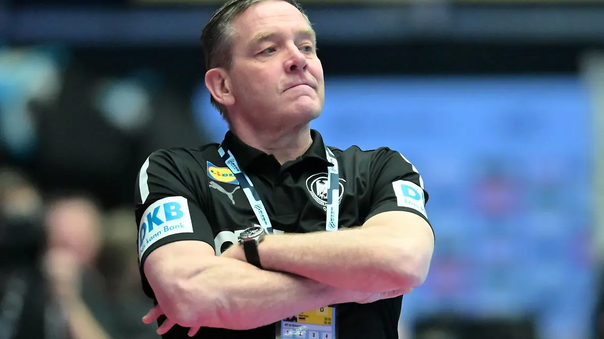 Pleite-gegen-D-nemark-Handballer-zittern-ums-EM-Halbfinale