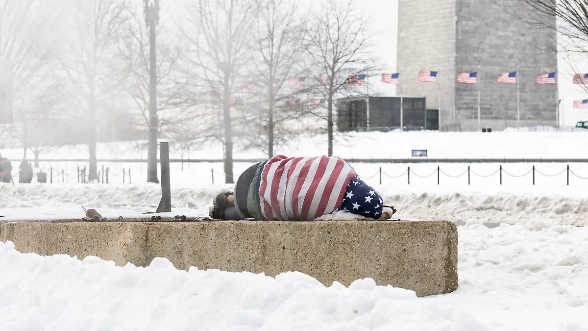 Wintereinbruch-trifft-Amerika-Mindestens-23-Tote-bei-US-Wintersturm