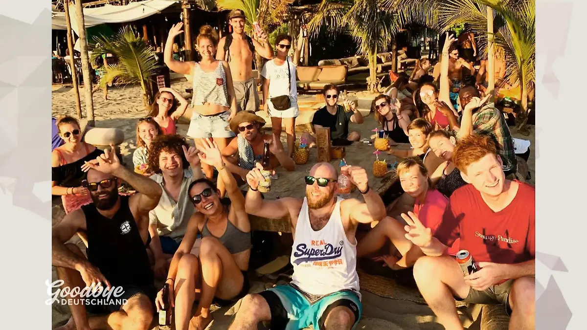 Alice auf den Pfaden der Erinnerung Sie besucht ihr altes Hostel