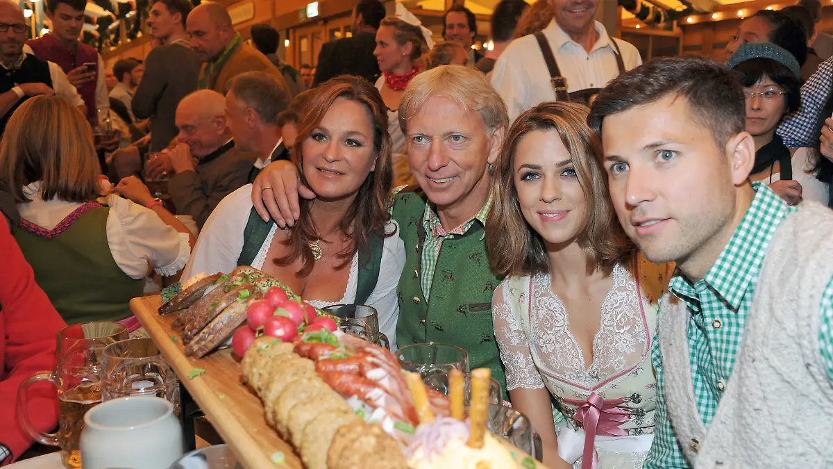 Andrea Berg mit Familie