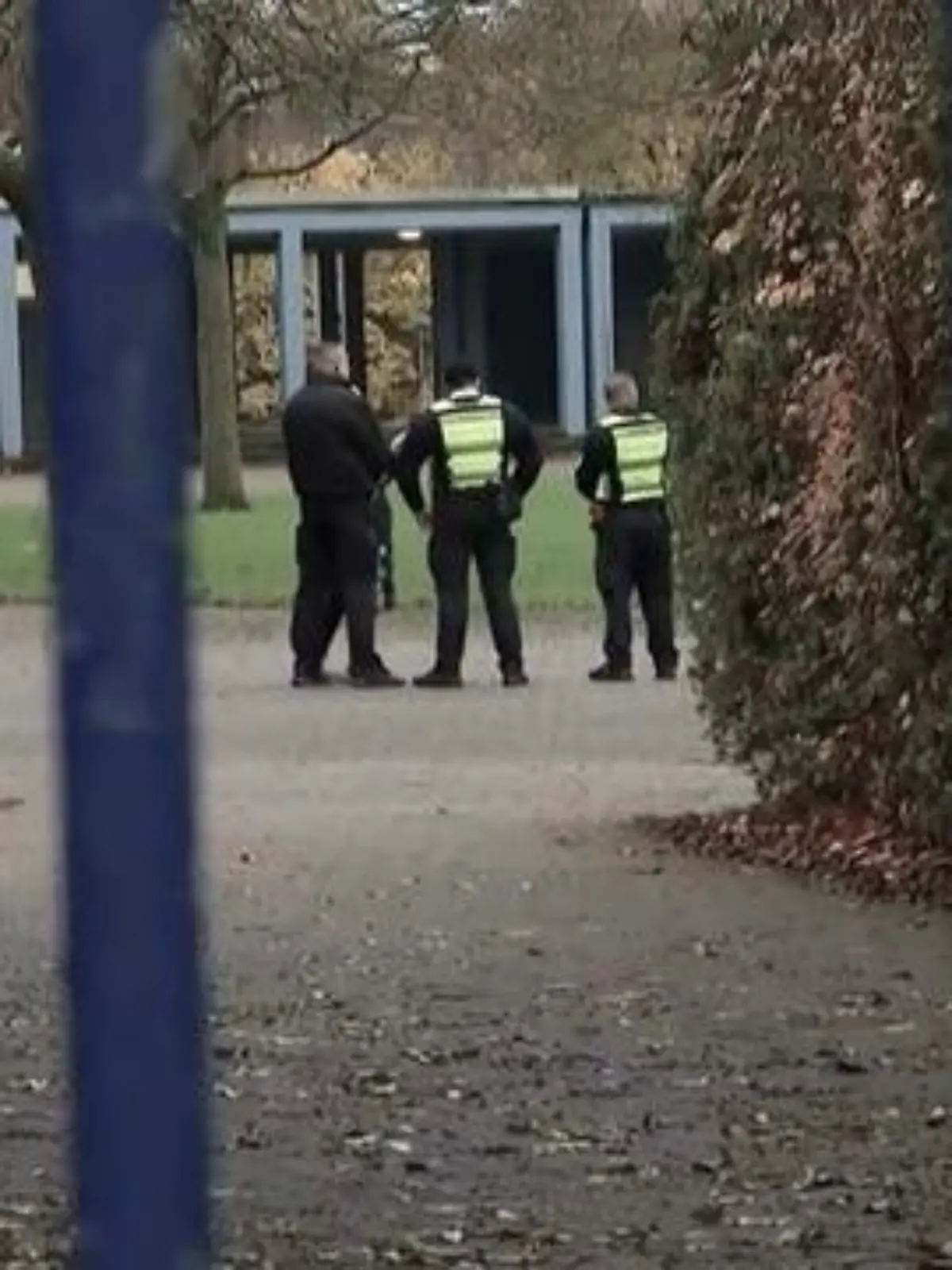 Bild zu: "Über zwanzig Schüler verletzt nach erneutem Alarm an Realschule"