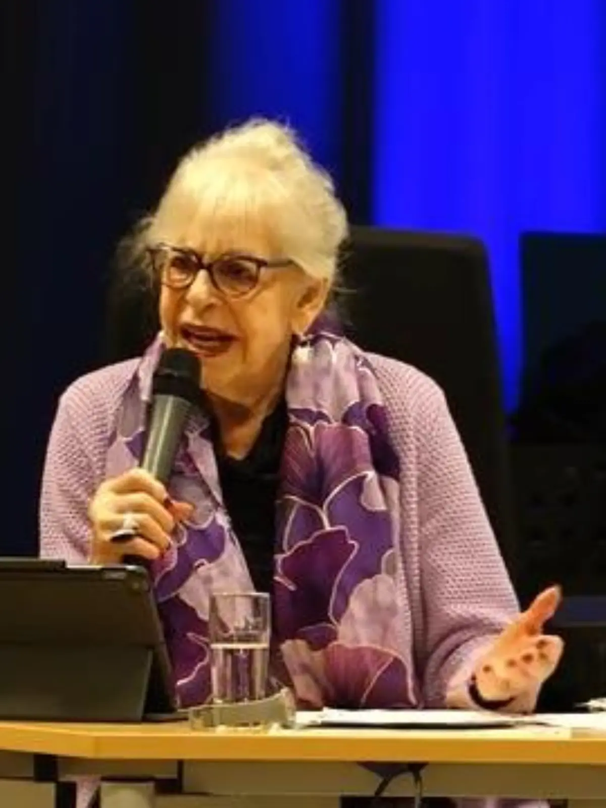 Bild zu: "Eva Weyl überlebte den Holocaust"