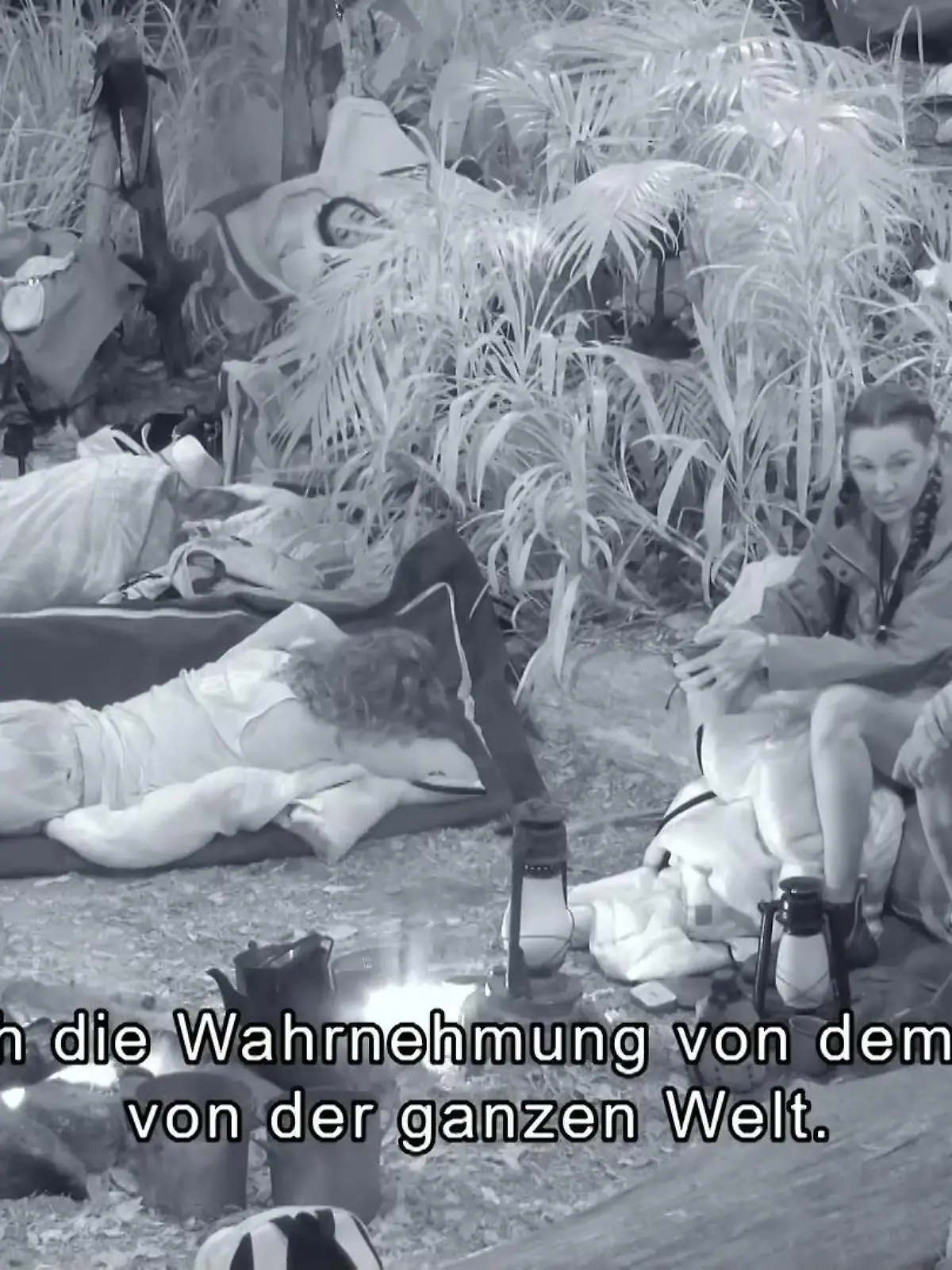 Bild zu: "Simone Ballack kommt bei Ariel aus dem Lästern nicht raus: „Bewegt sich gar nicht!""